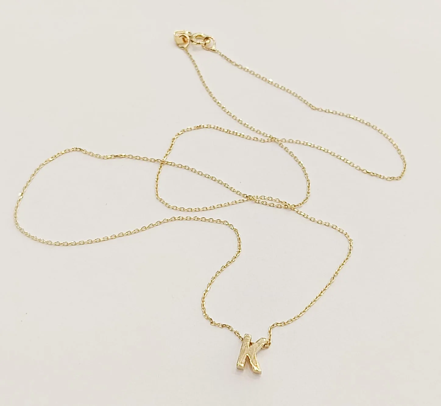 Favori Marka Harf Model Kolye