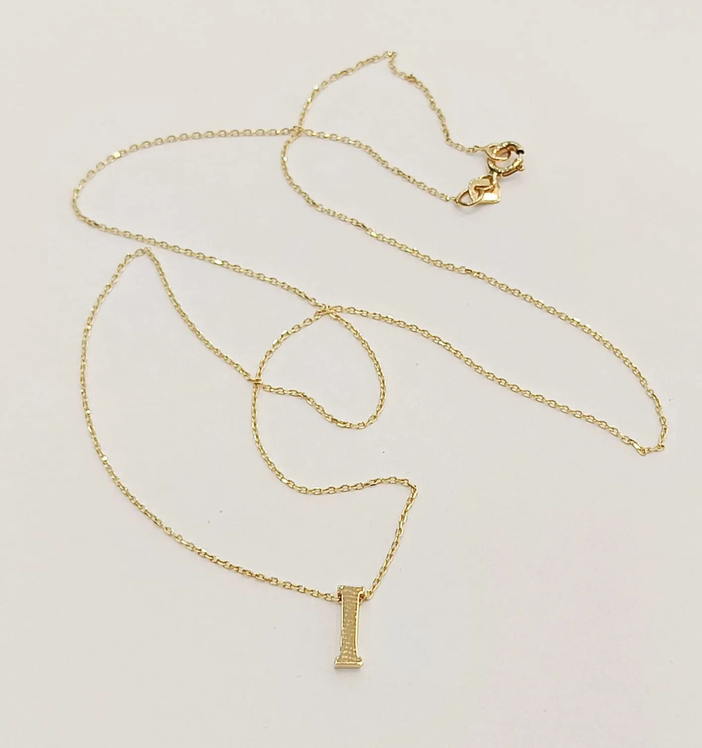 Favori Marka Harf Model Kolye