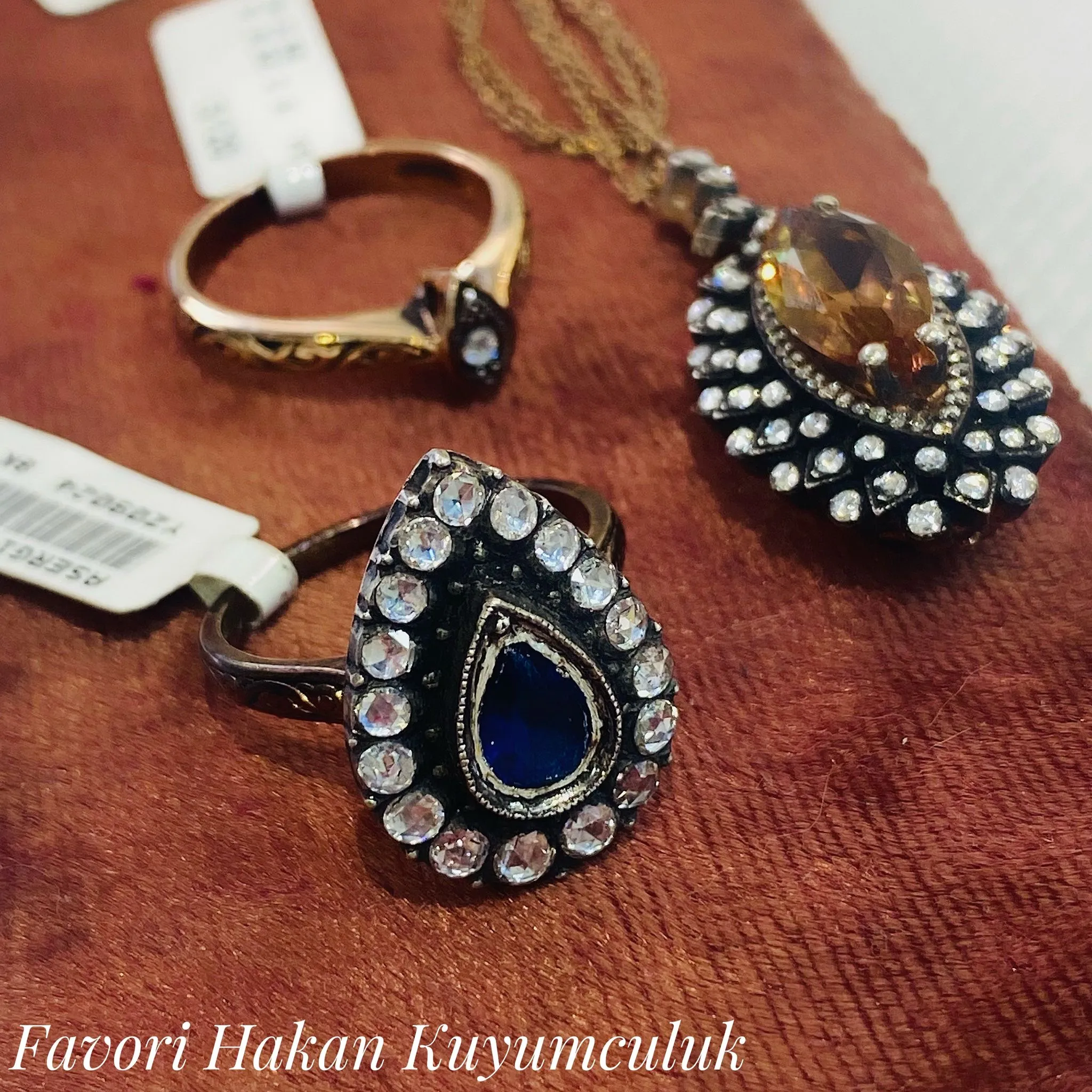 Vintage Tasarım Elmas ve Damla Safir Taşlı Yüzük