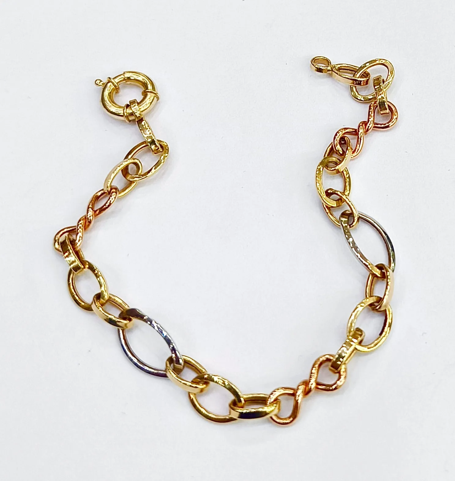 Favori Marka Hallow Model bileklik