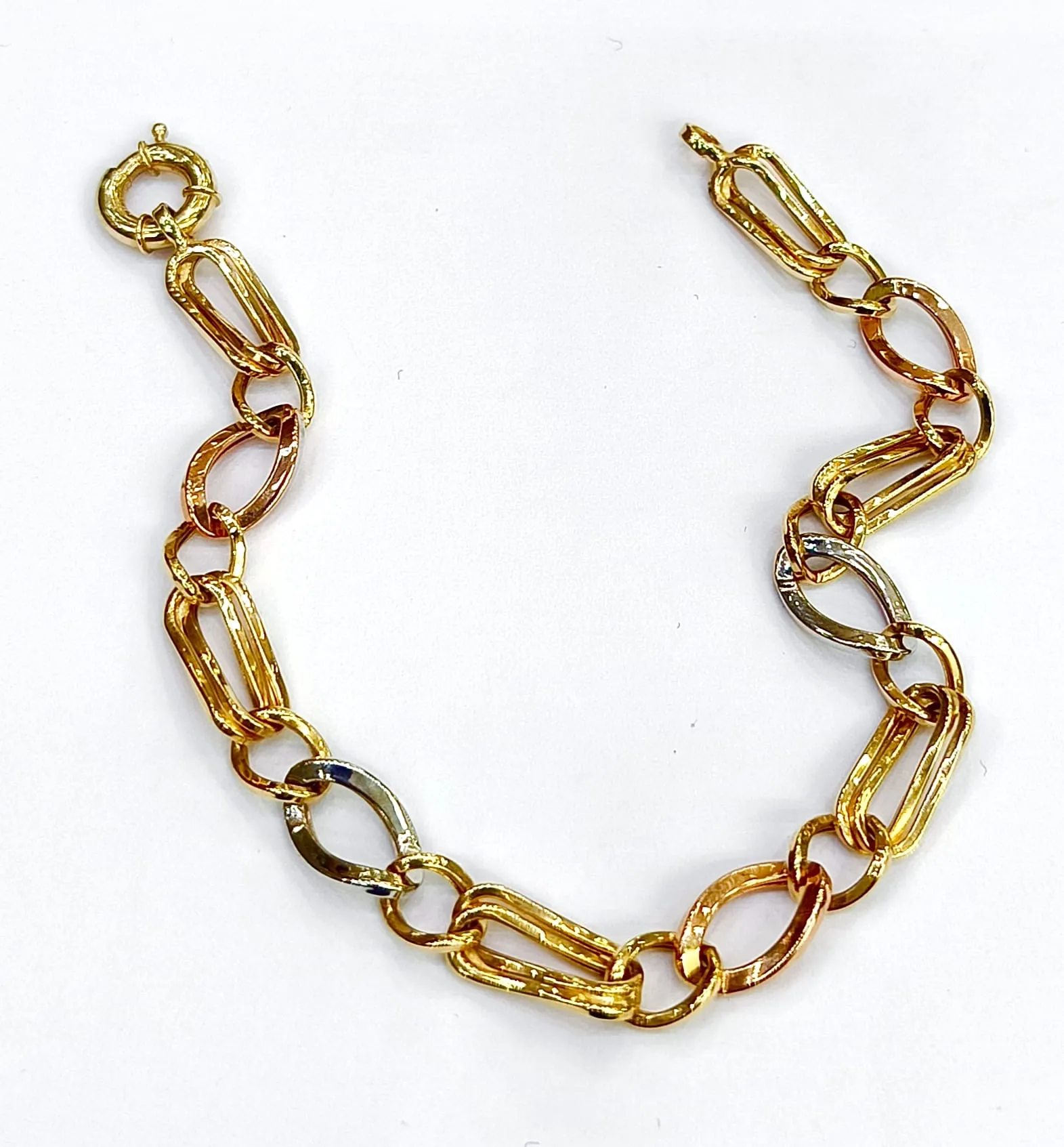 Favori Marka Hallow Model bileklik