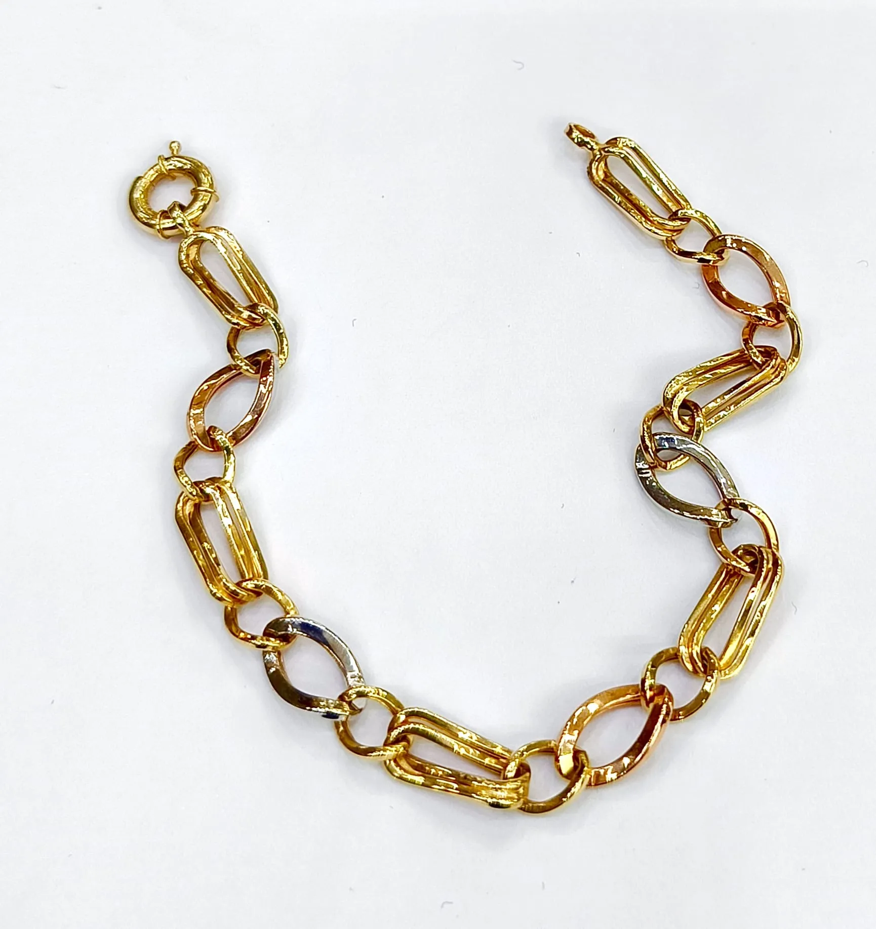 Favori Marka Hallow Model bileklik