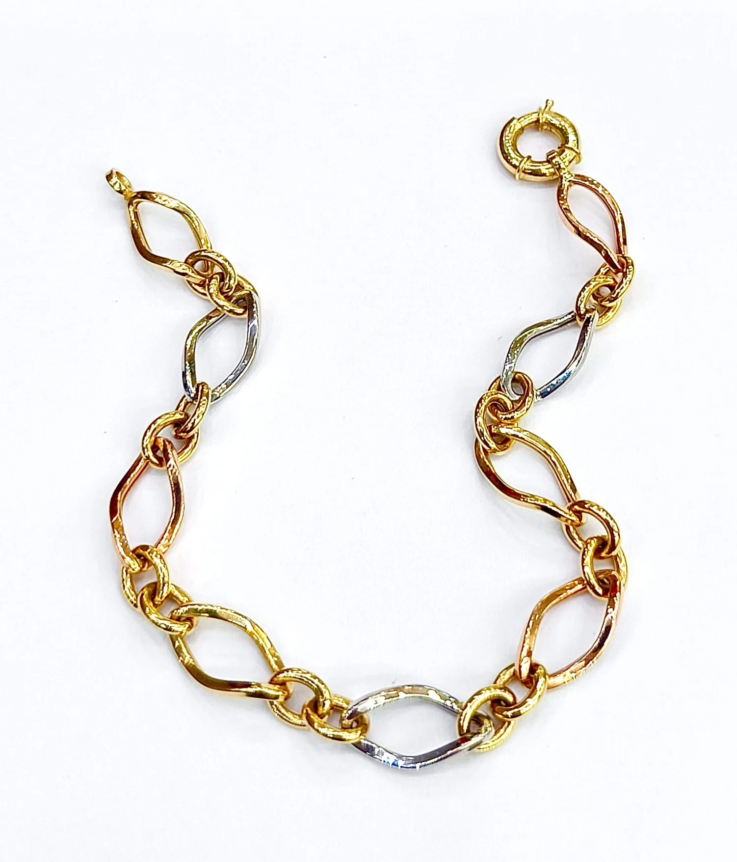 Favori Marka Hallow Model bileklik