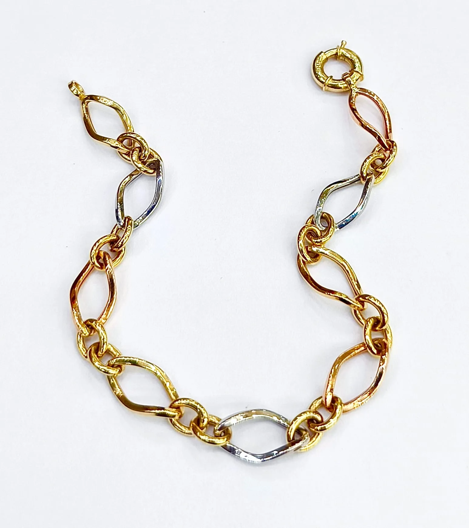 Favori Marka Hallow Model bileklik