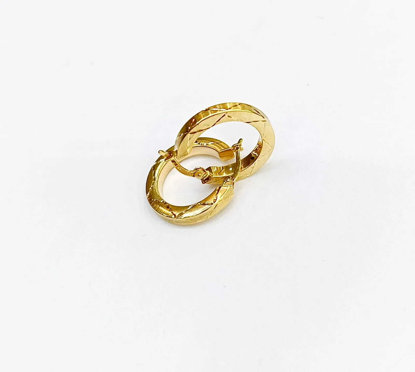 Favori Marka İtalyan Model Halka Küpe