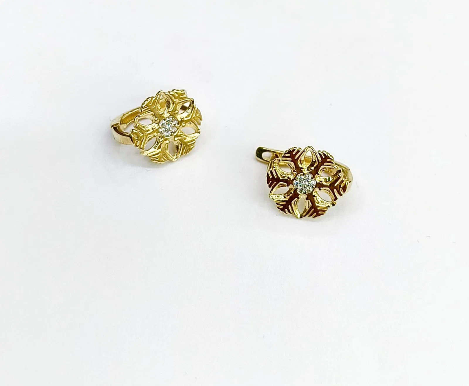 Favori Marka Kar Tanesi Model Küpe