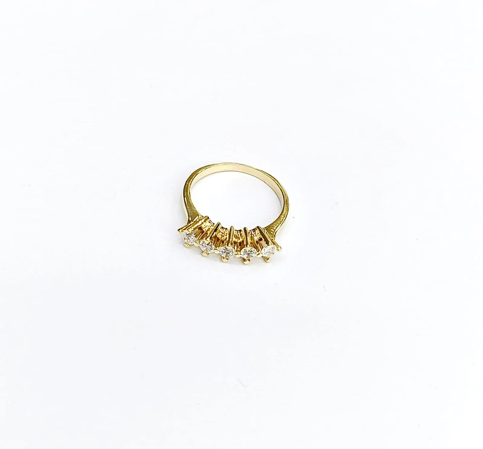 Favori Marka Beş Taş Model Yüzük