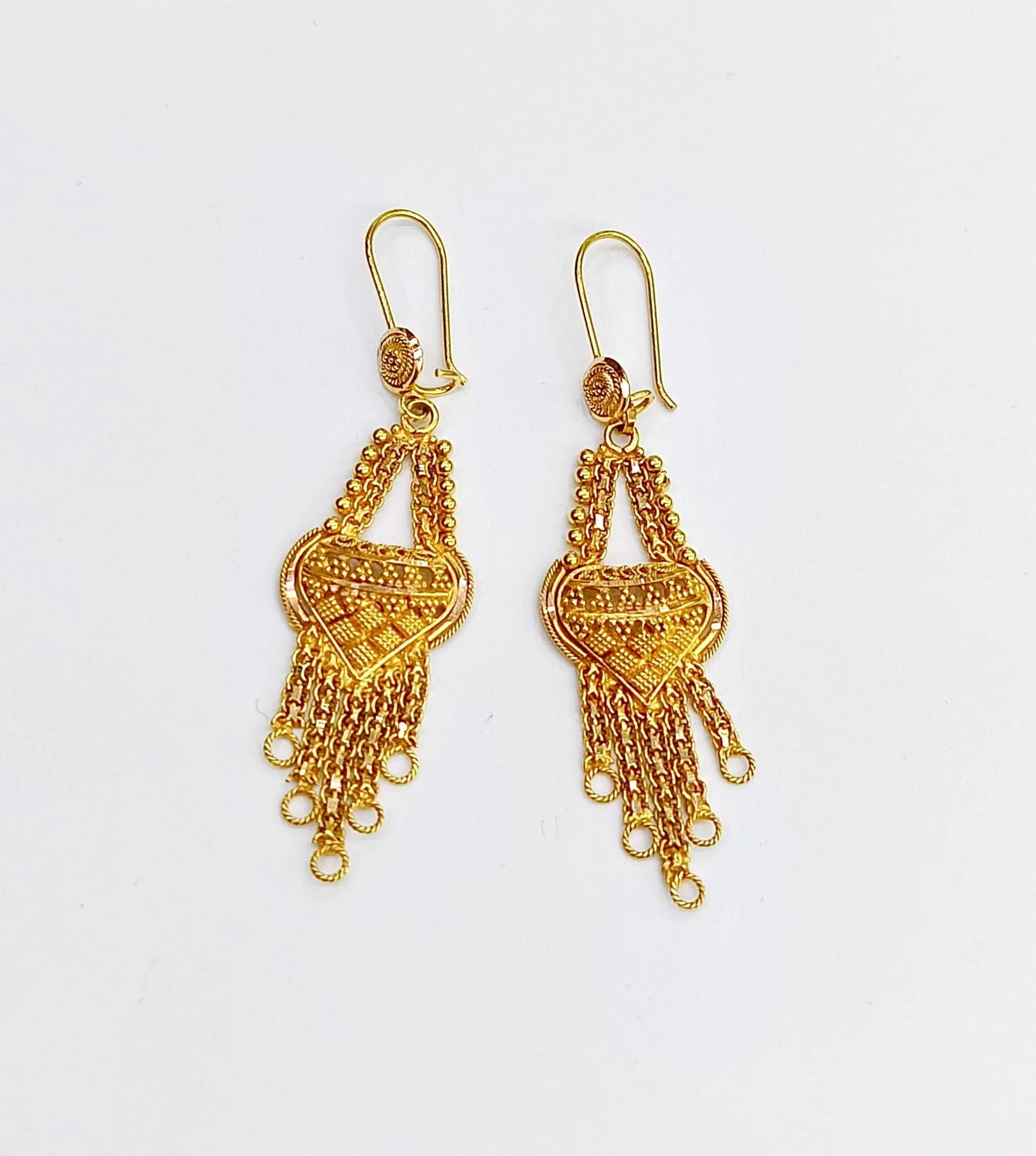 Favori Marka Kalpli Hint İşi Küpe