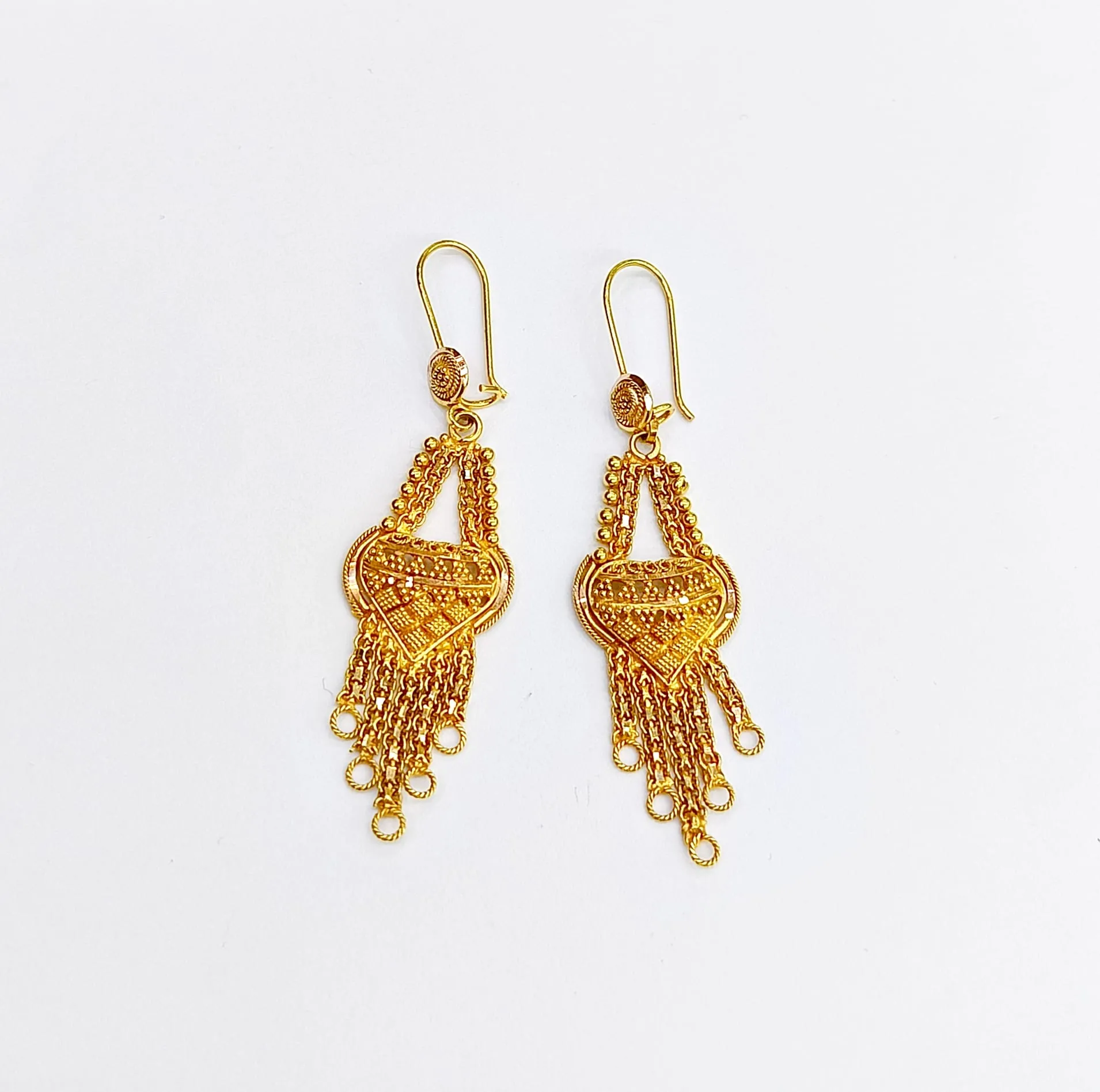 Favori Marka Kalpli Hint İşi Küpe