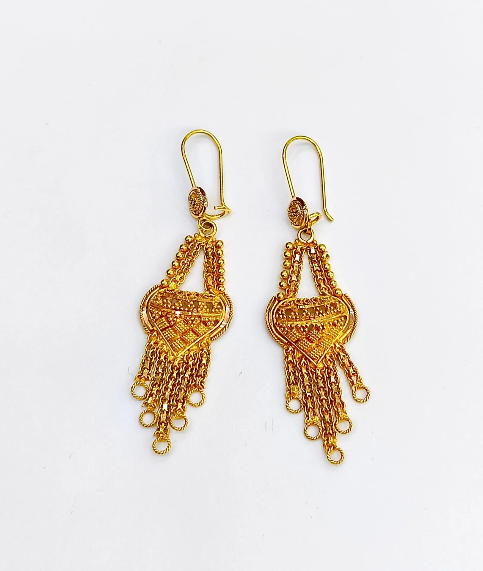 Favori Marka Kalpli Hint İşi Küpe