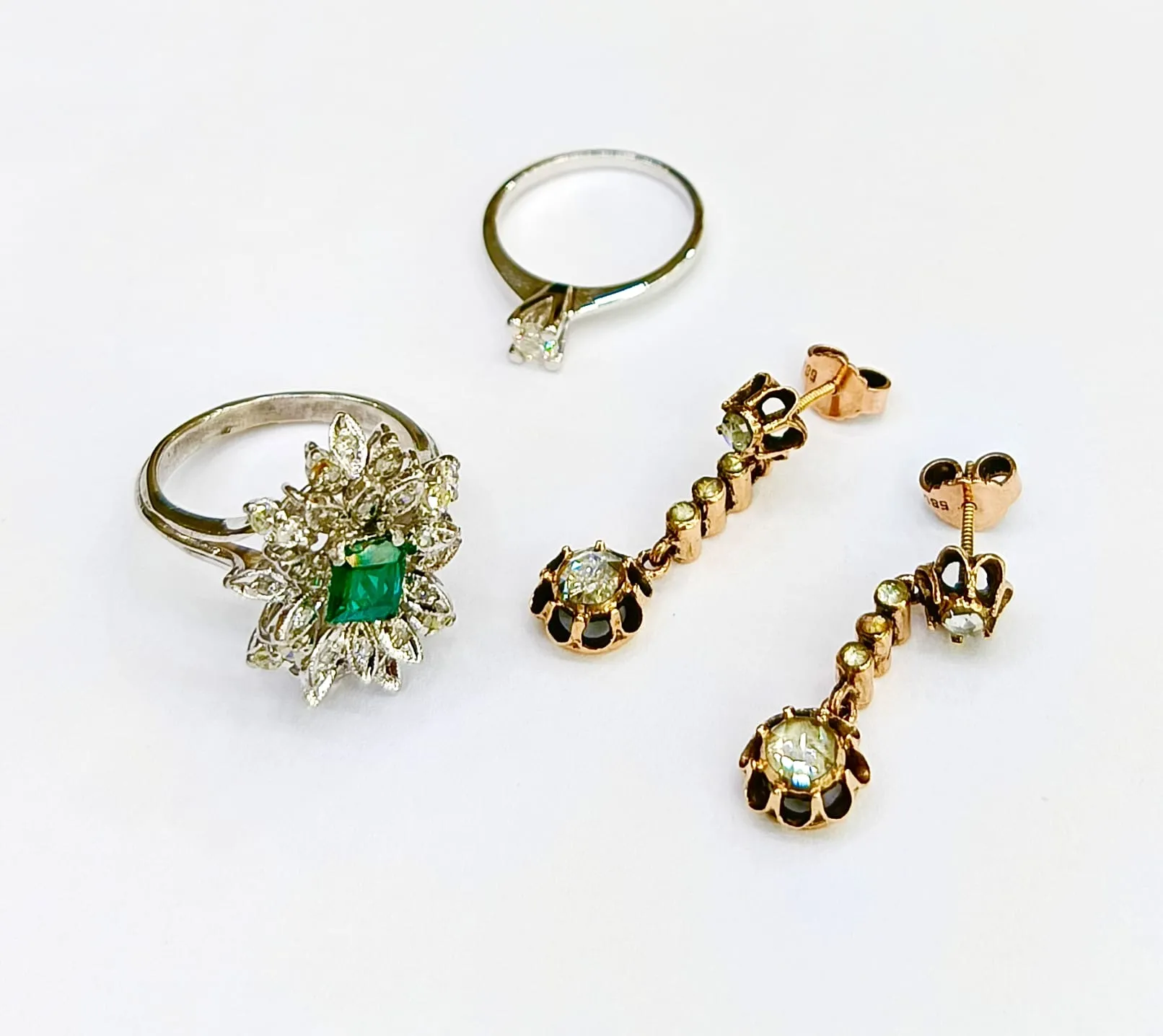 Pinsa Sallantılı Elmas Küpe