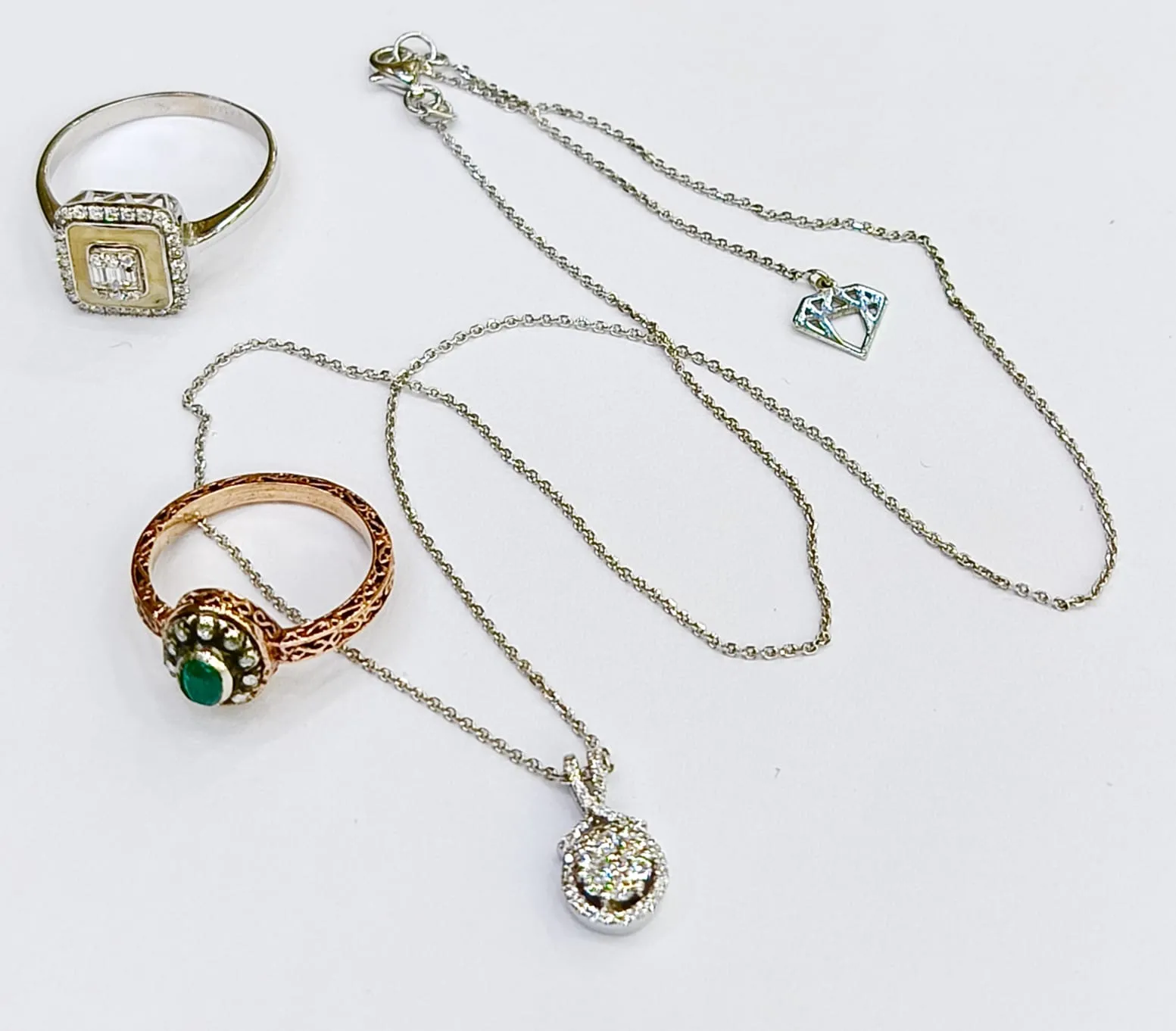 Pırlanta Coronet Model Kolye