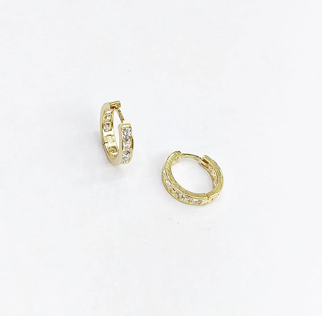 Favori Marka Halka Küpe