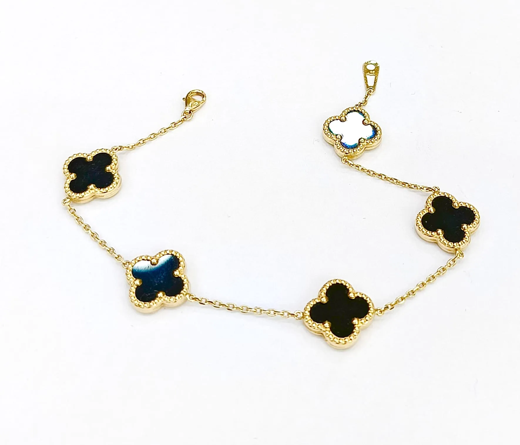 Favori Marka Yonca Model Bileklik