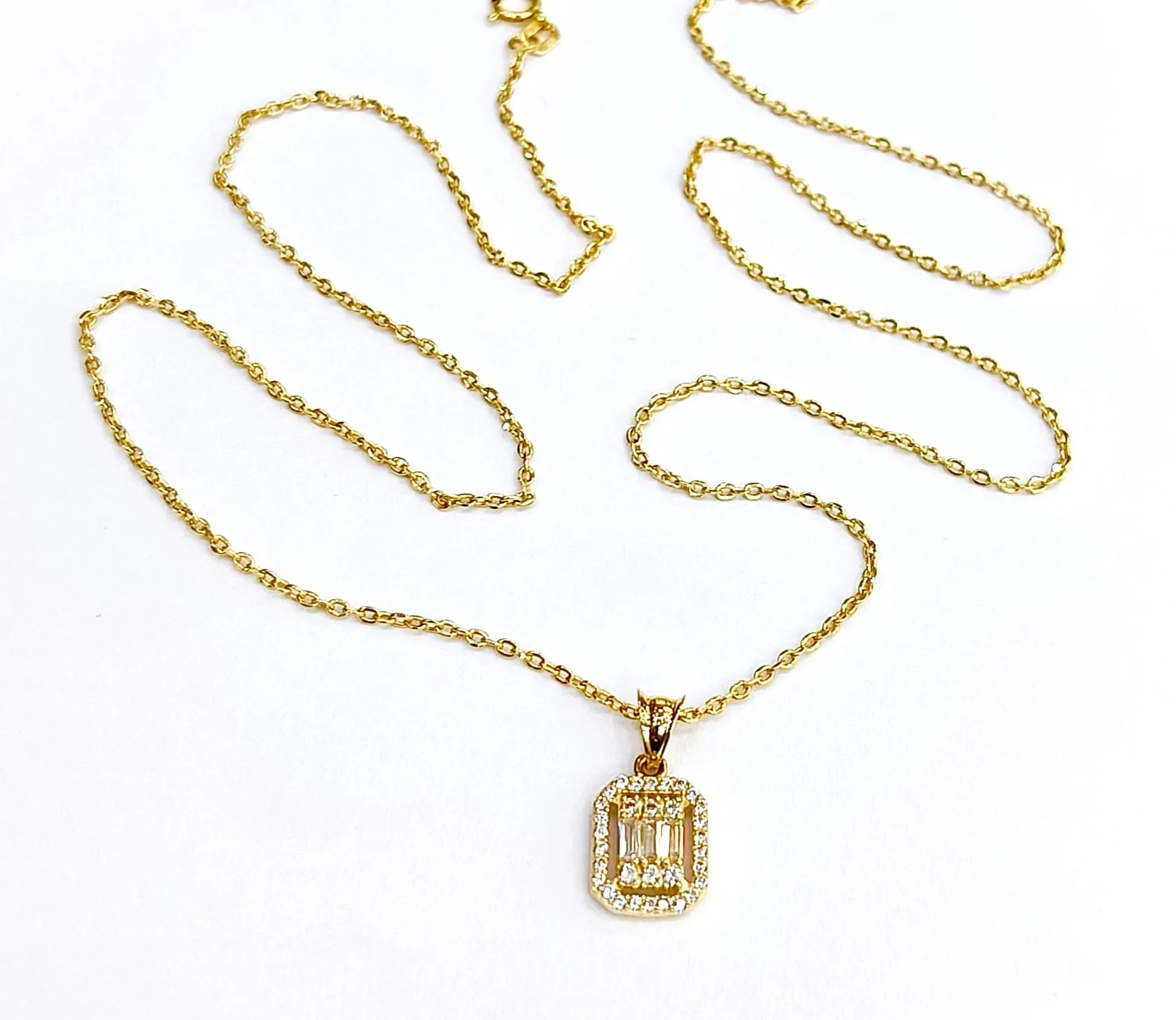 Favori Marka Baget Model Kolye