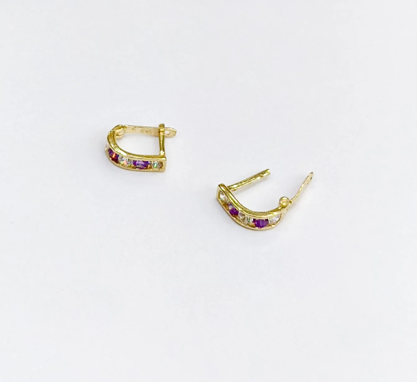 Favori Marka Renkli Taşlı Küpe