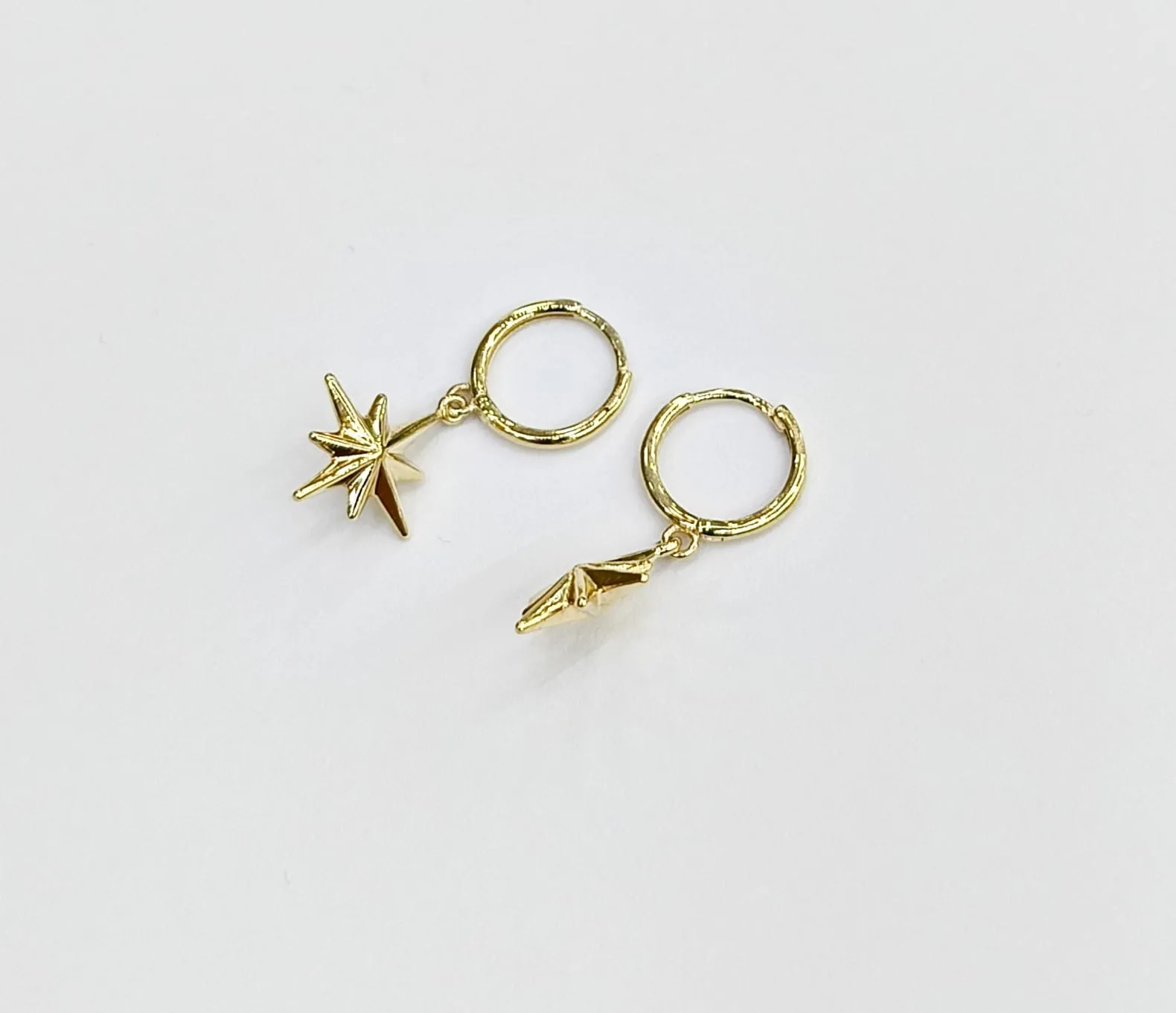 Favori Marka Kuzey Yıldızı Model Küpe