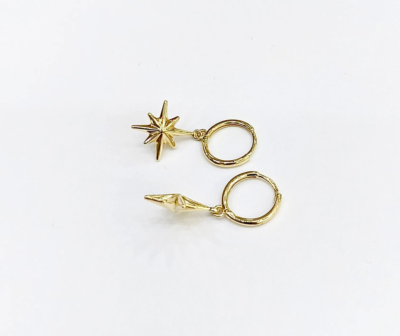 Favori Marka Kuzey Yıldızı Model Küpe