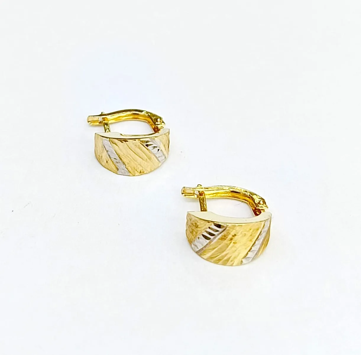 Favori Marka İtalyan Model Küpe