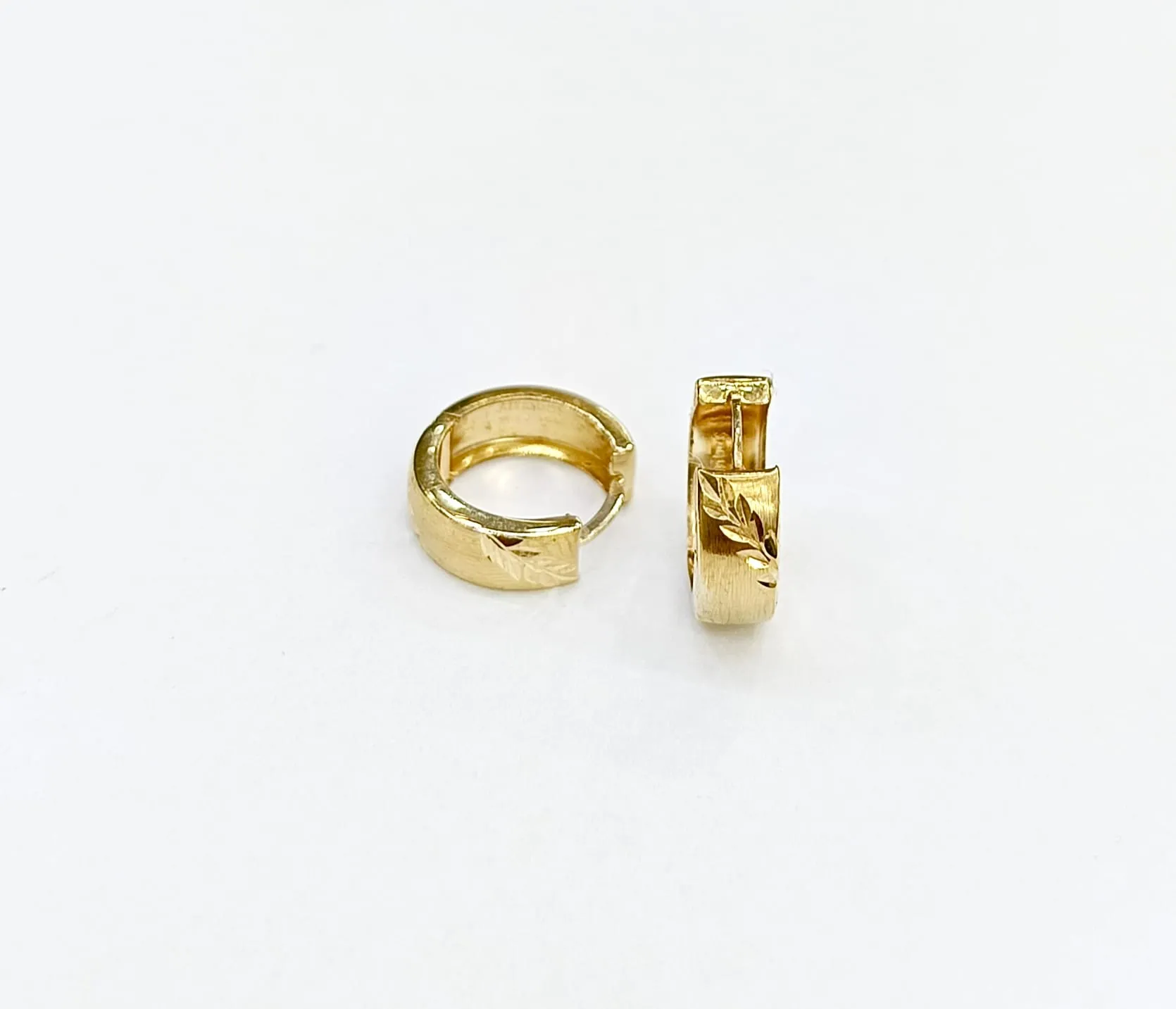 Favori Marka İtalyan Model Halka Küpe