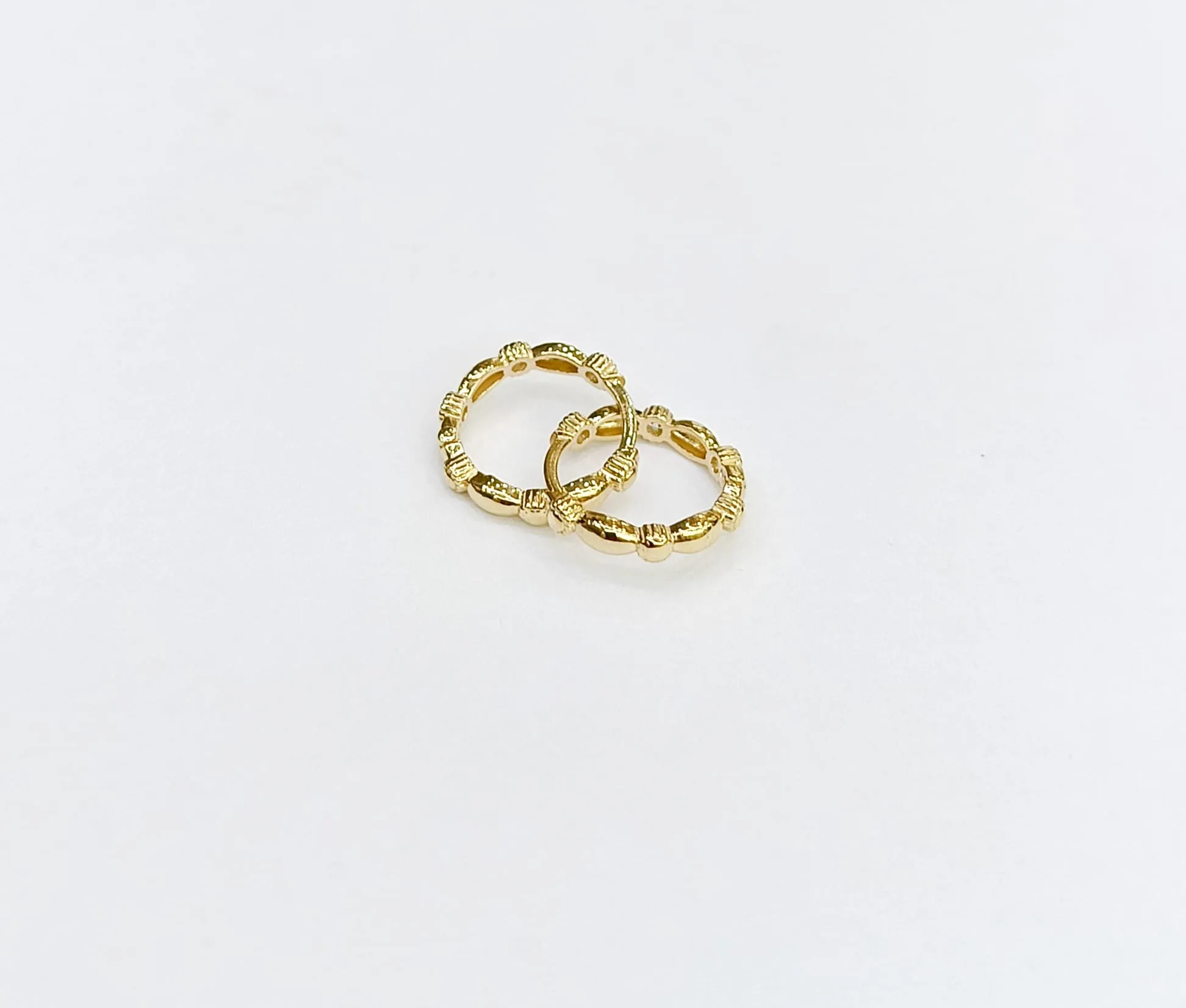 Favori Marka İtalyan Model Taşlı Küpe