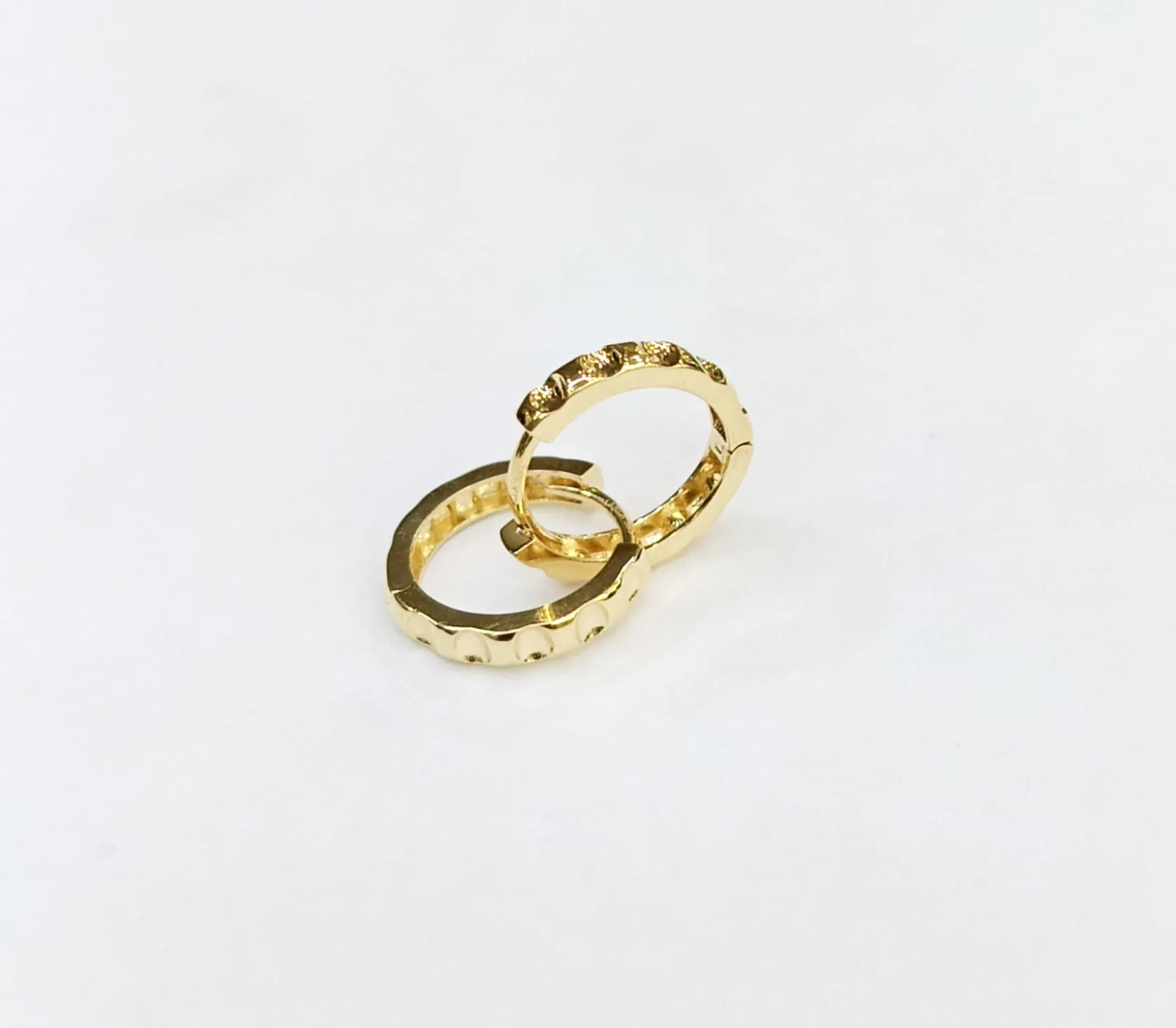 Favori Marka İtalyan Model Halka Küpe 