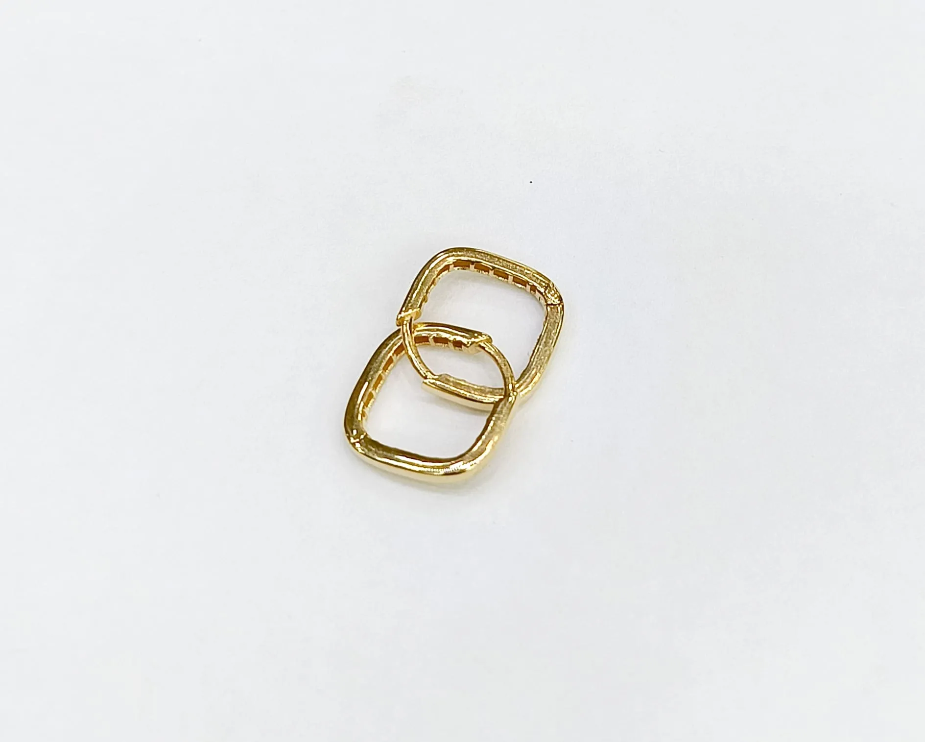 Favori Marka İtalyan Model Küpe