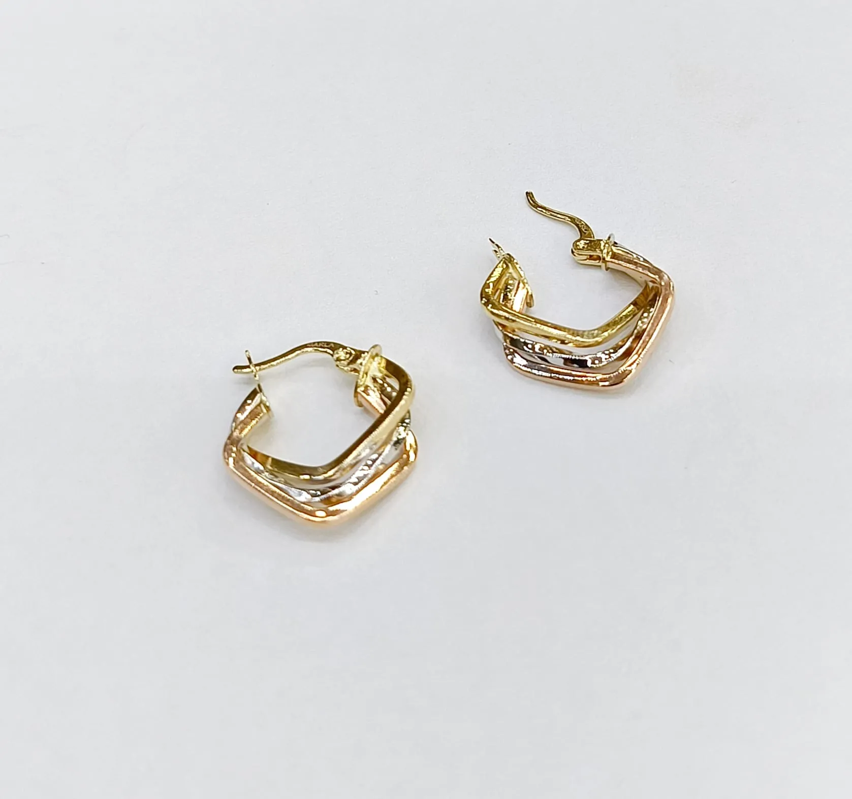 Favori Marka Hallow Model Küpe