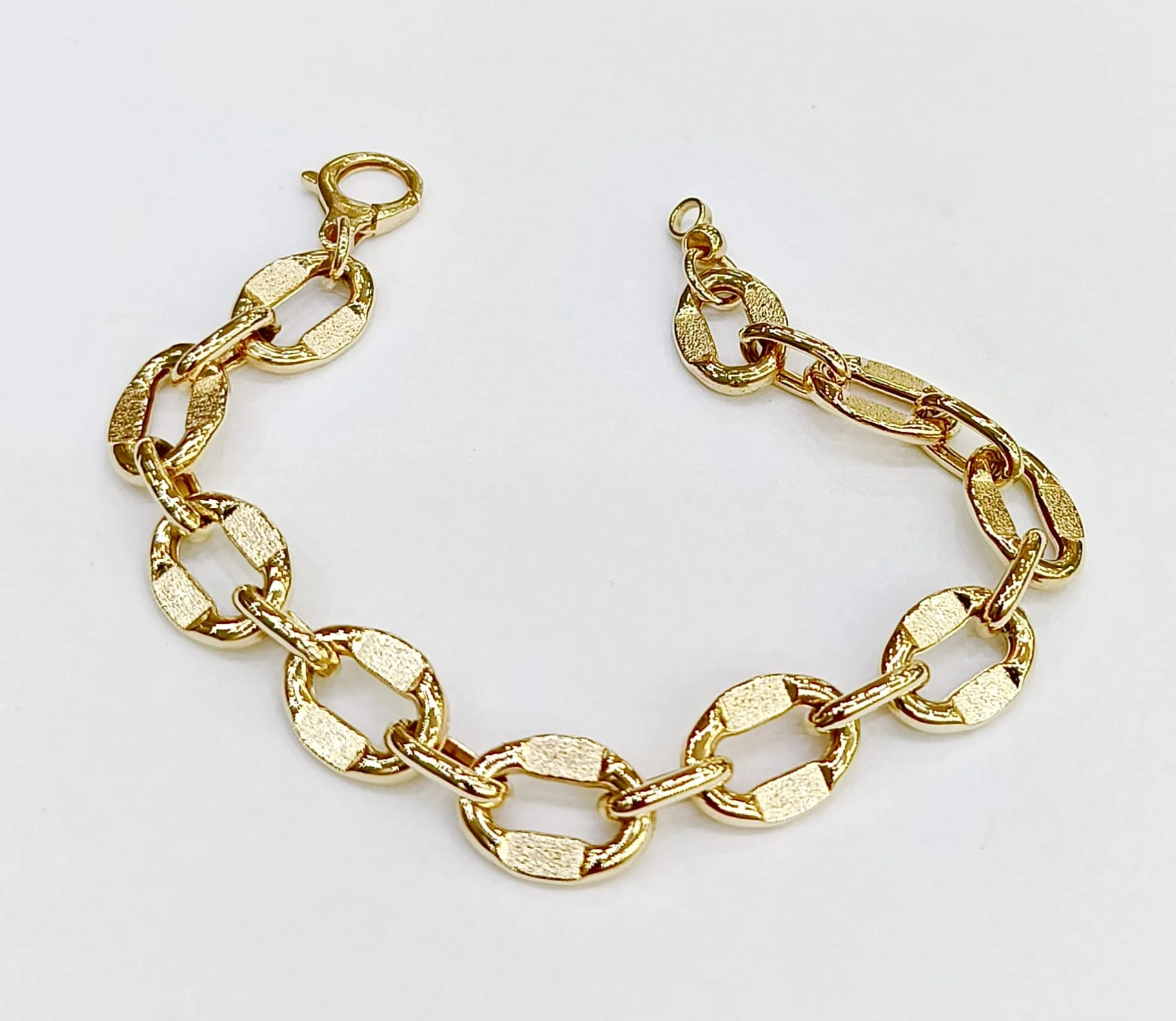 Favori Marka İtalyan Model Bileklik 