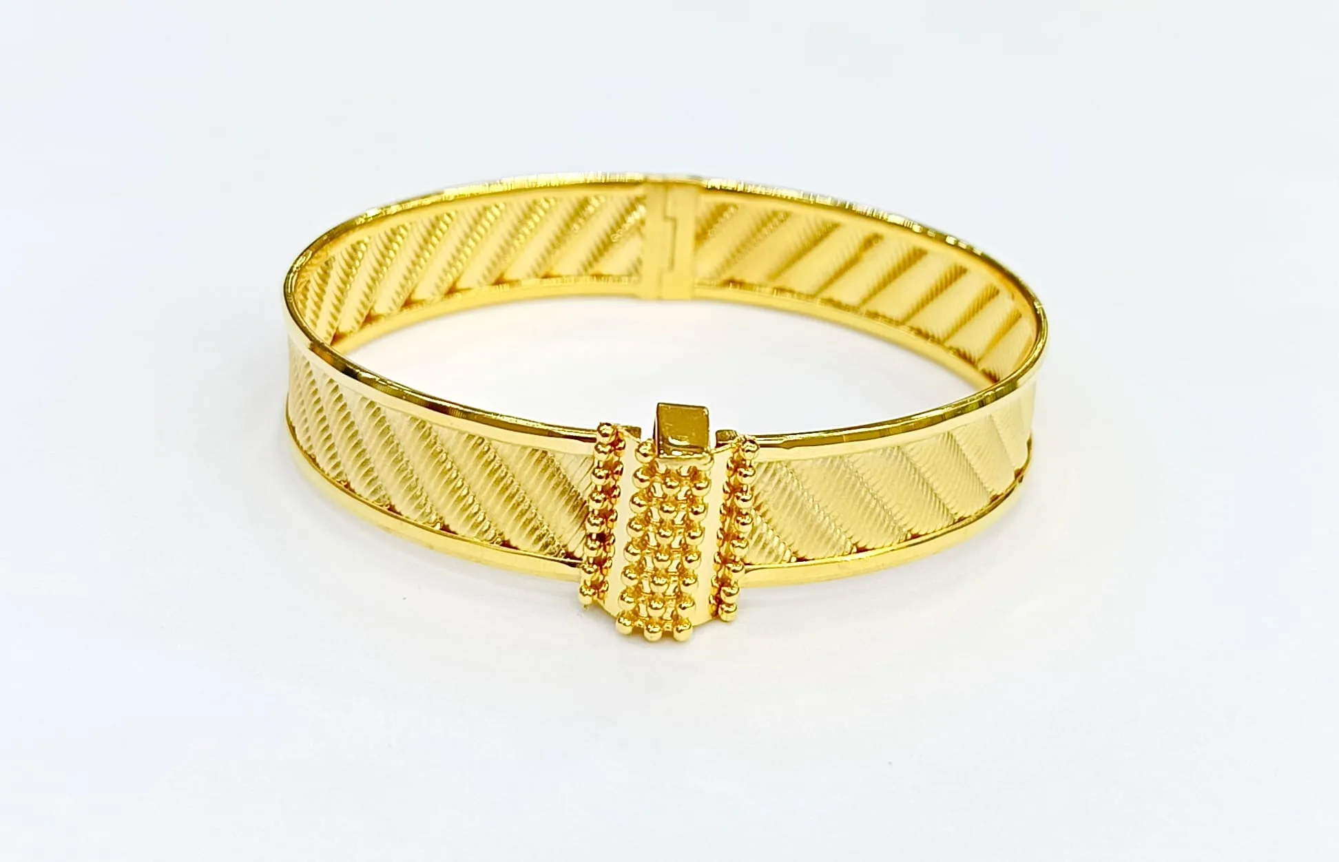 Favori Marka Dorikalı Model Kelepçe