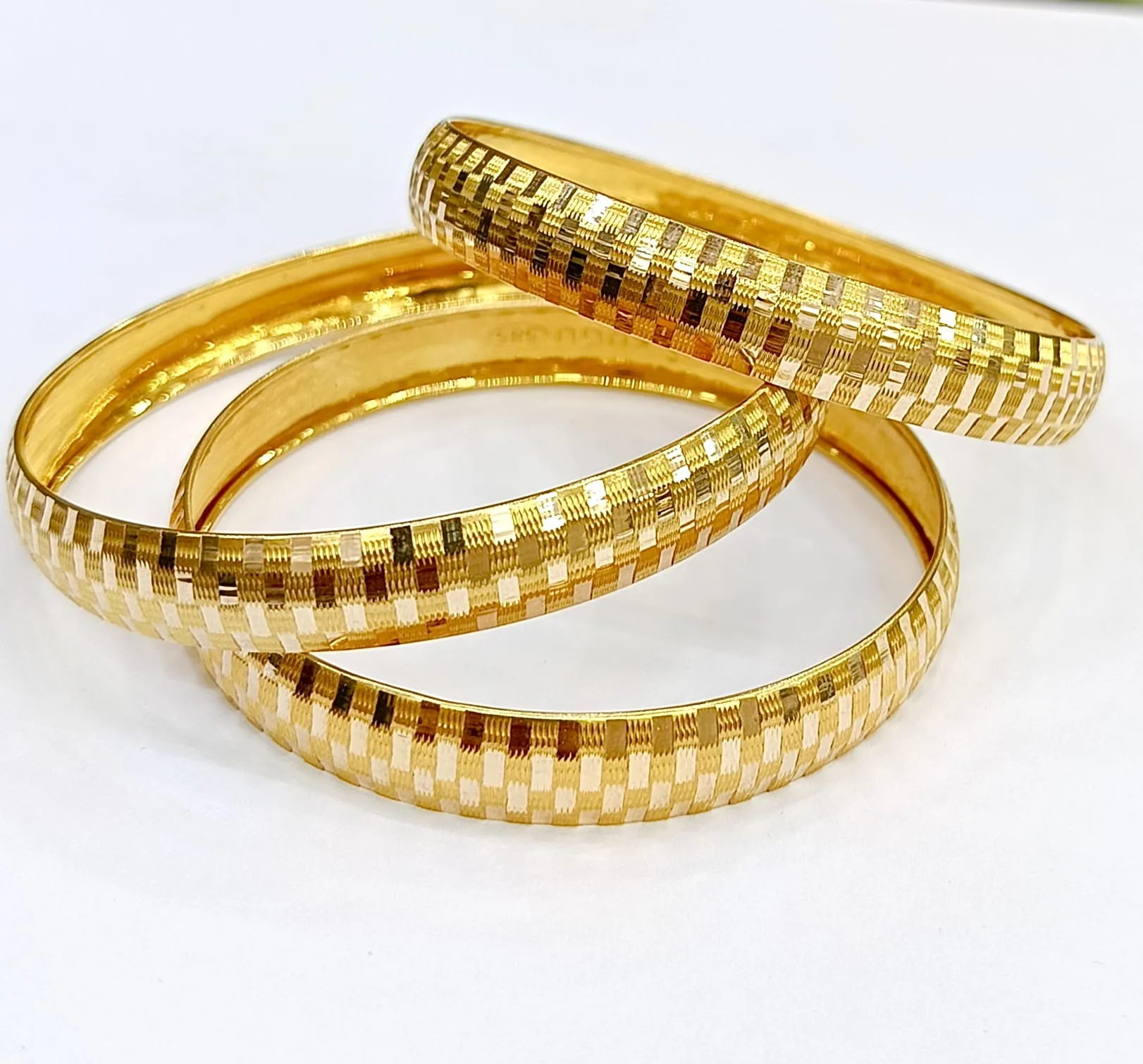 14 Ayar Desenli Hediyelik Bilezik 20 NO