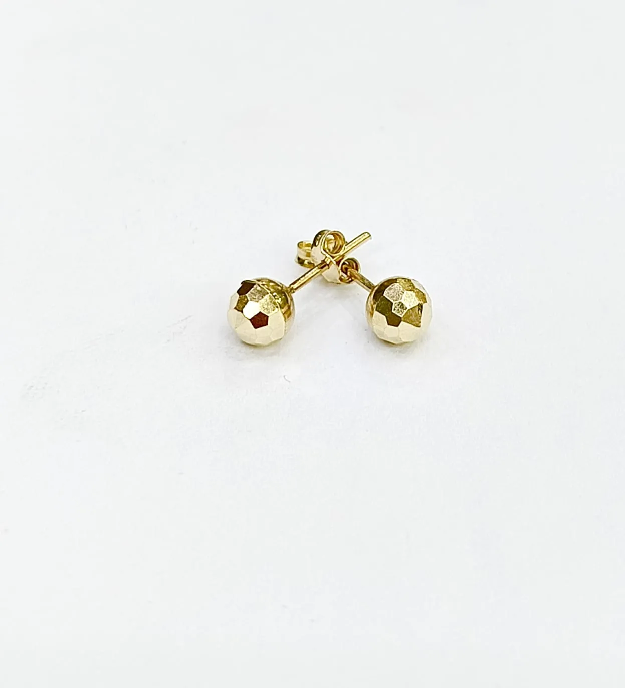 Favori Marka Top Küpe