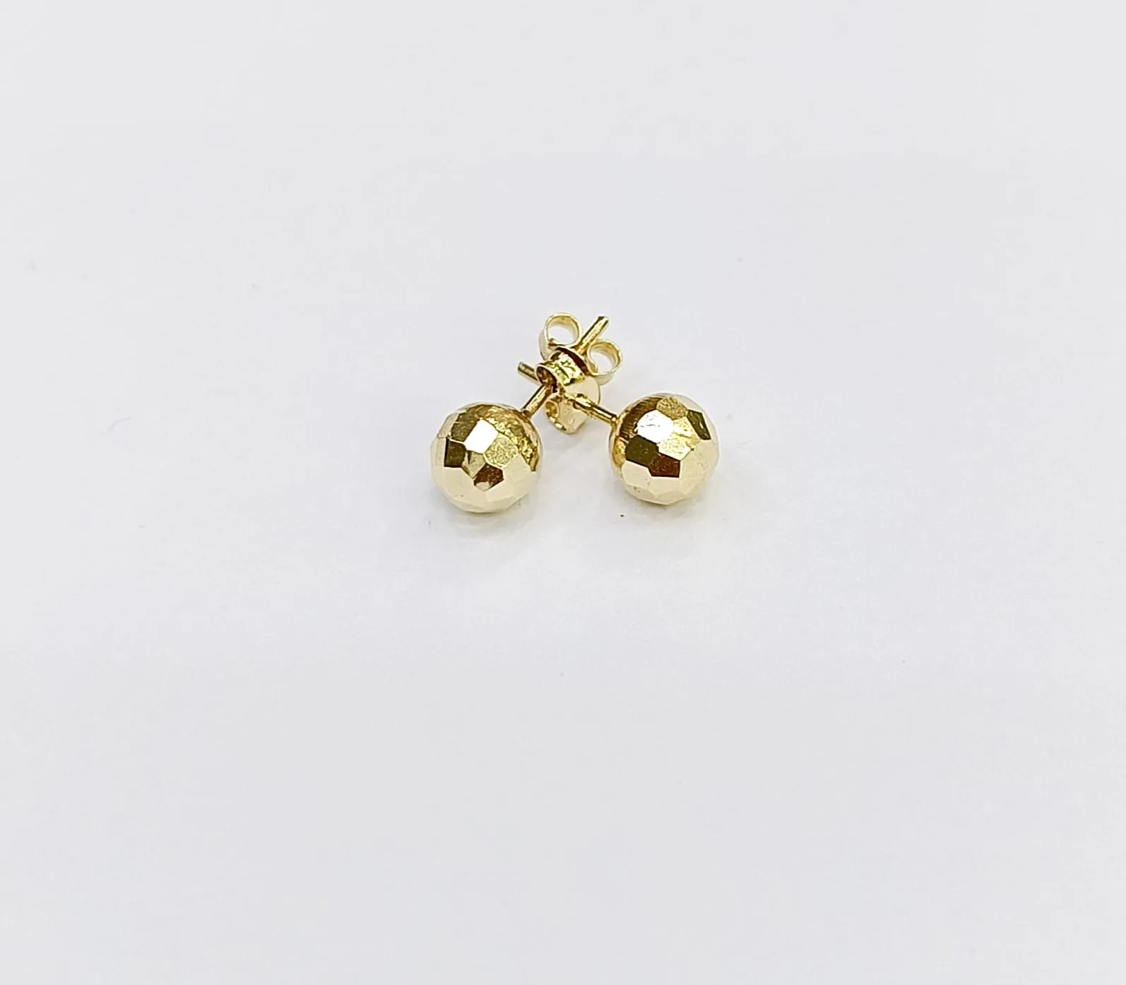 Favori Marka Top Küpe