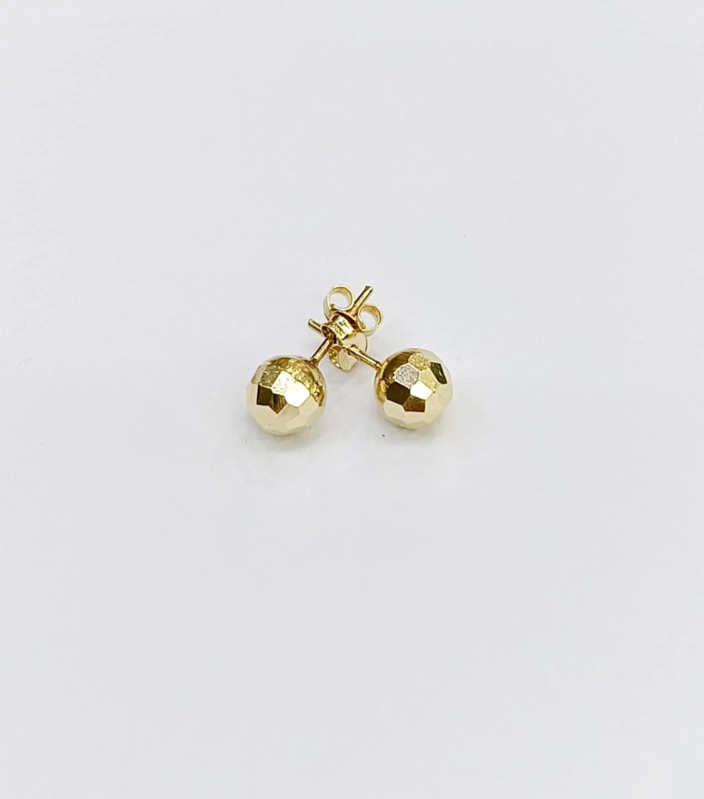 Favori Marka Top Küpe