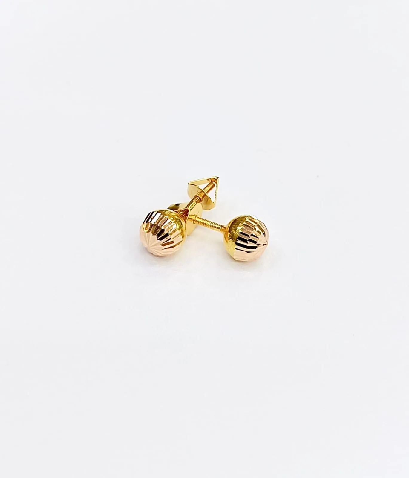 Favori Marka Top Küpe