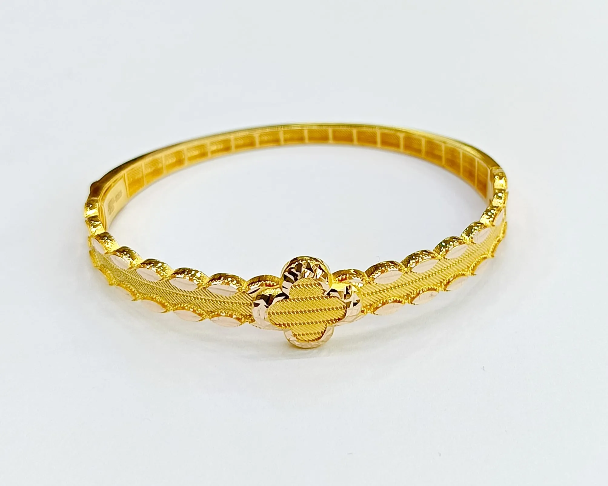 Favori Marka Yonca Model Kelepçe 