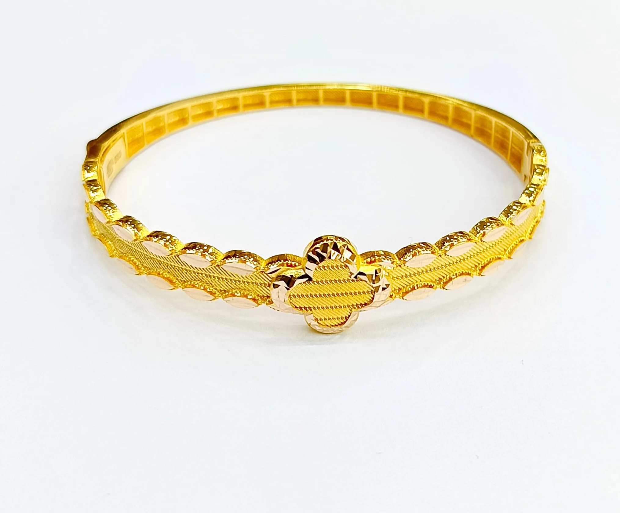 Favori Marka Yonca Model Kelepçe 