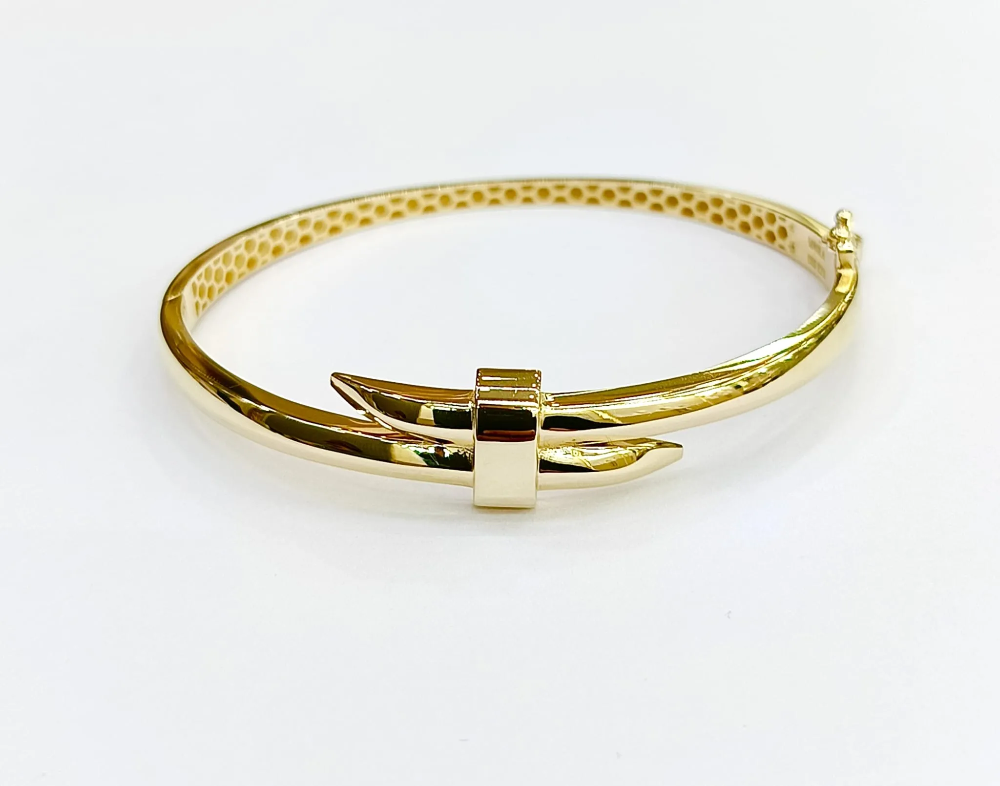 Favori Marka Çivili Kelepçe