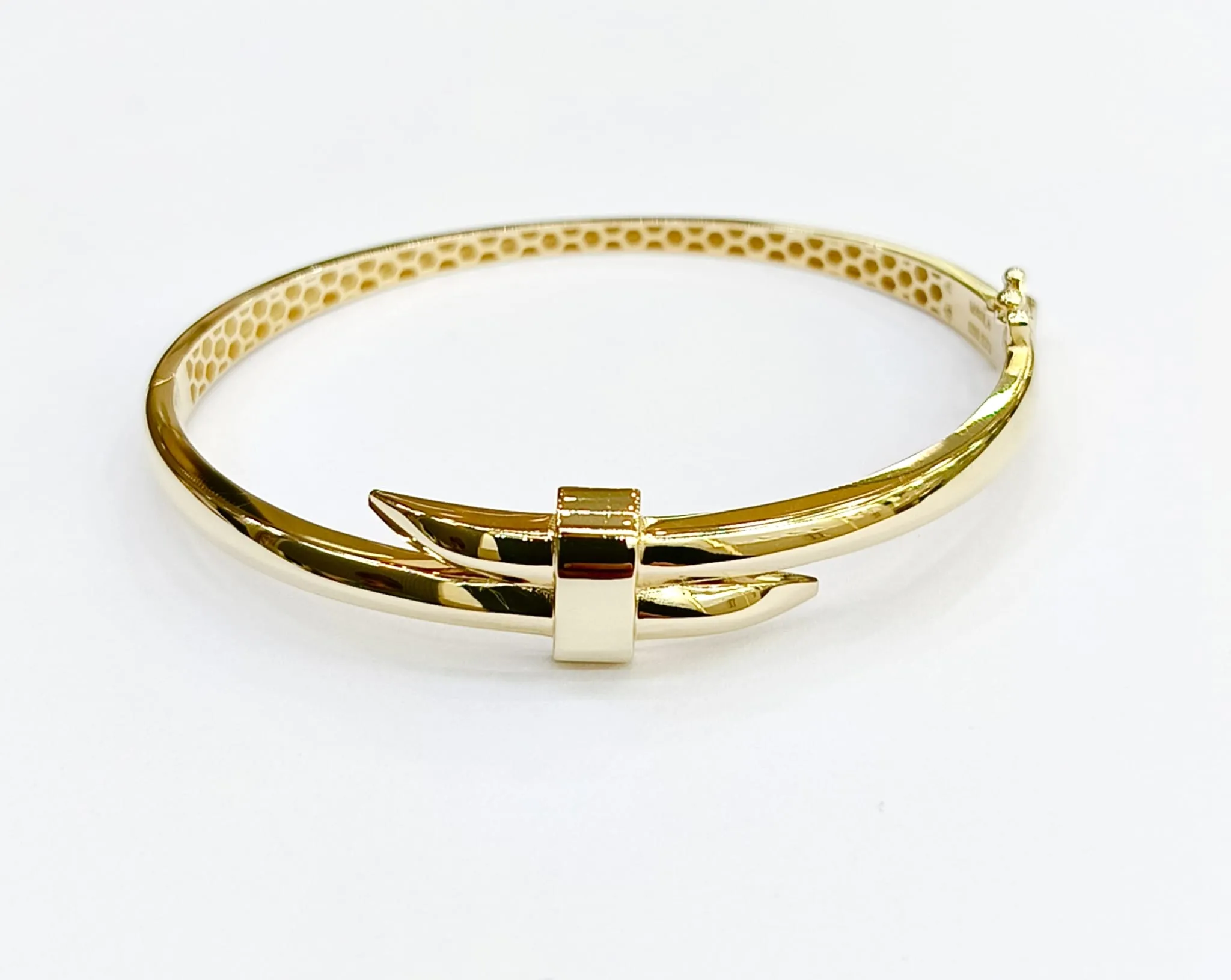 Favori Marka Çivili Kelepçe