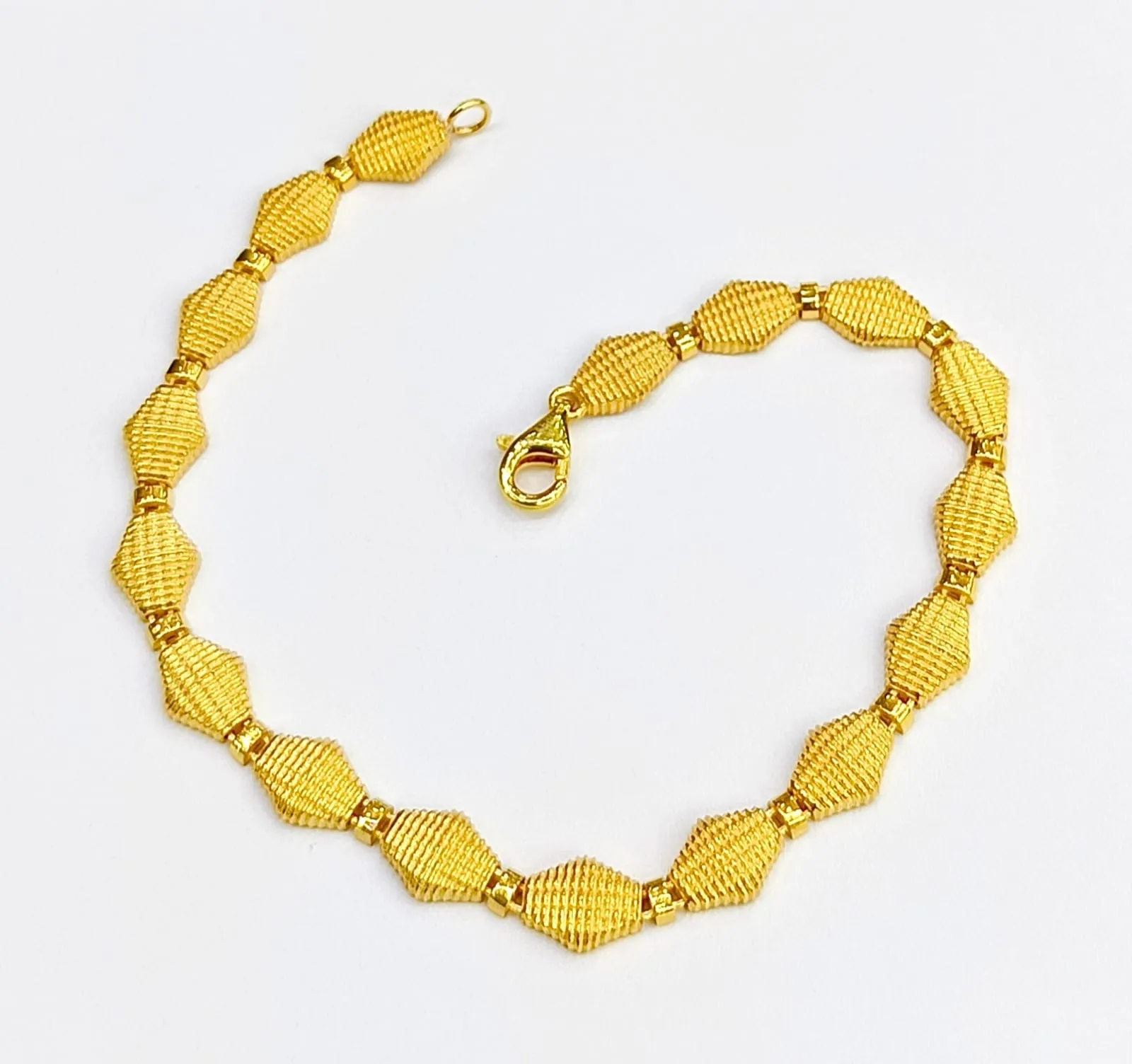 Favori Marka Sarı Renk Bileklik