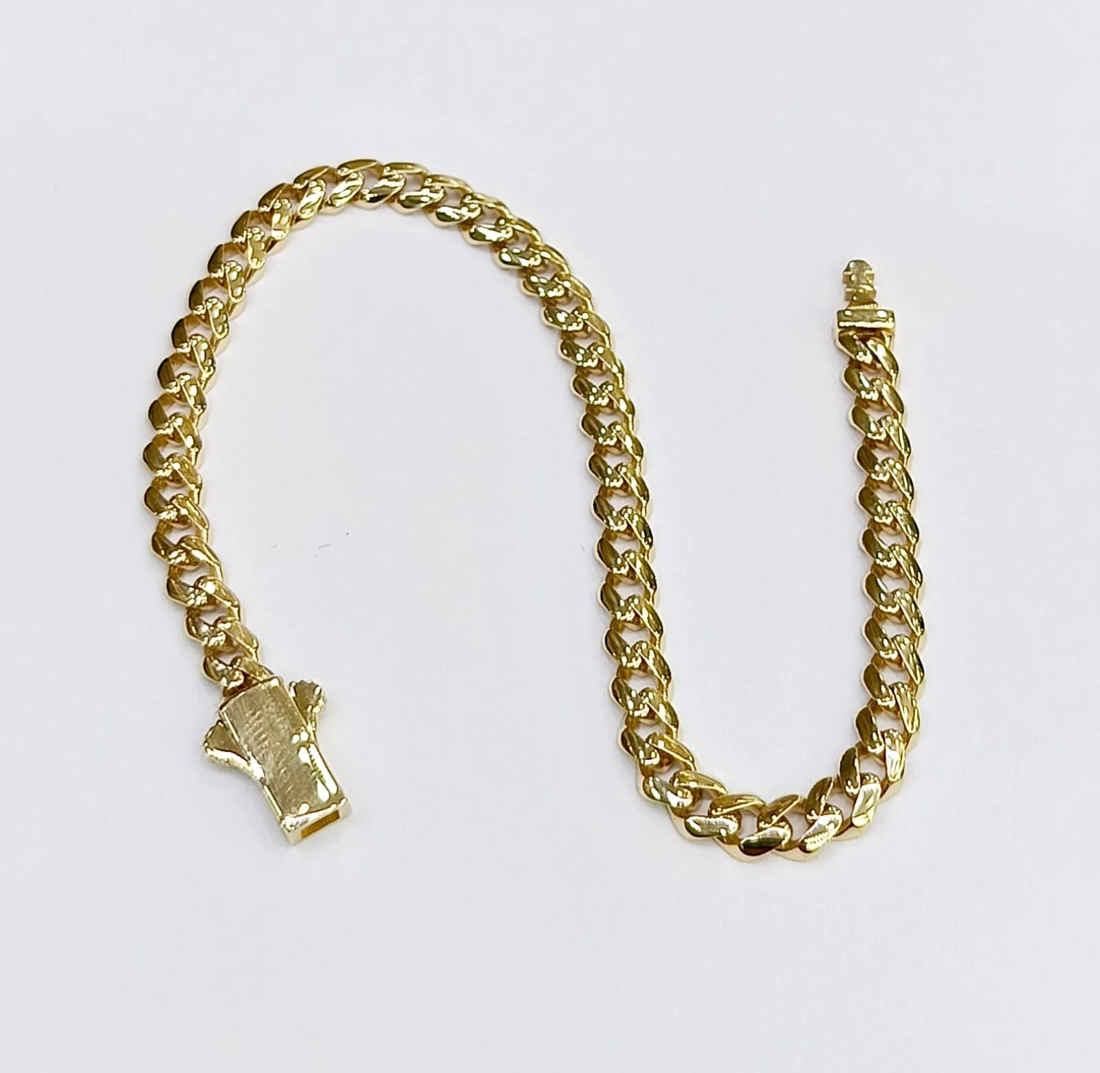 Favori Marka Gurmet Model Bileklik 