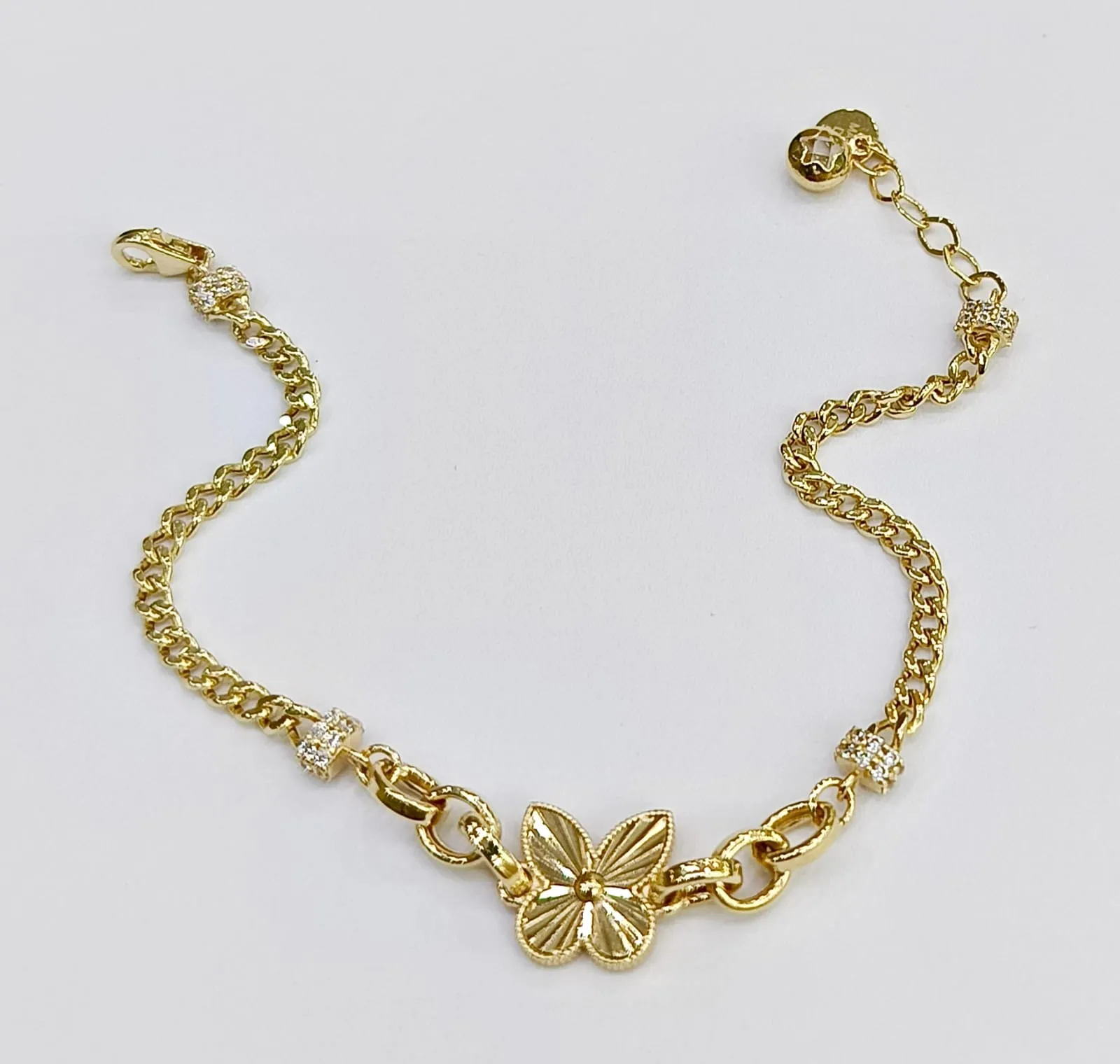 Favori Marka Kelebek Model Bileklik 