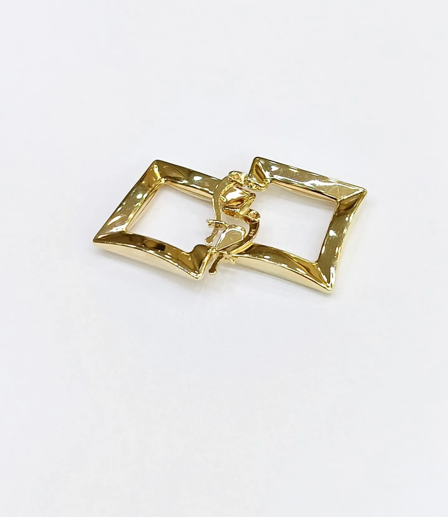 Favori Marka Desenli Küpe