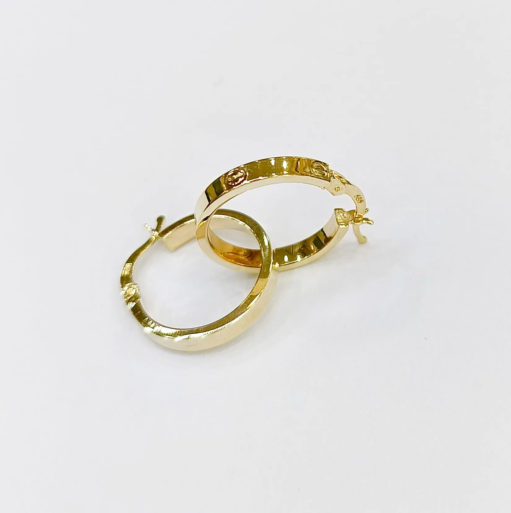 Favori Marka Halka Küpe