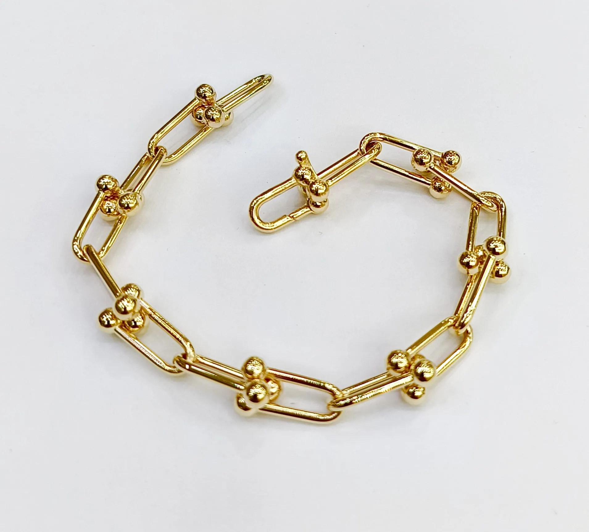 Favori Marka İtalyan Model Bileklik 