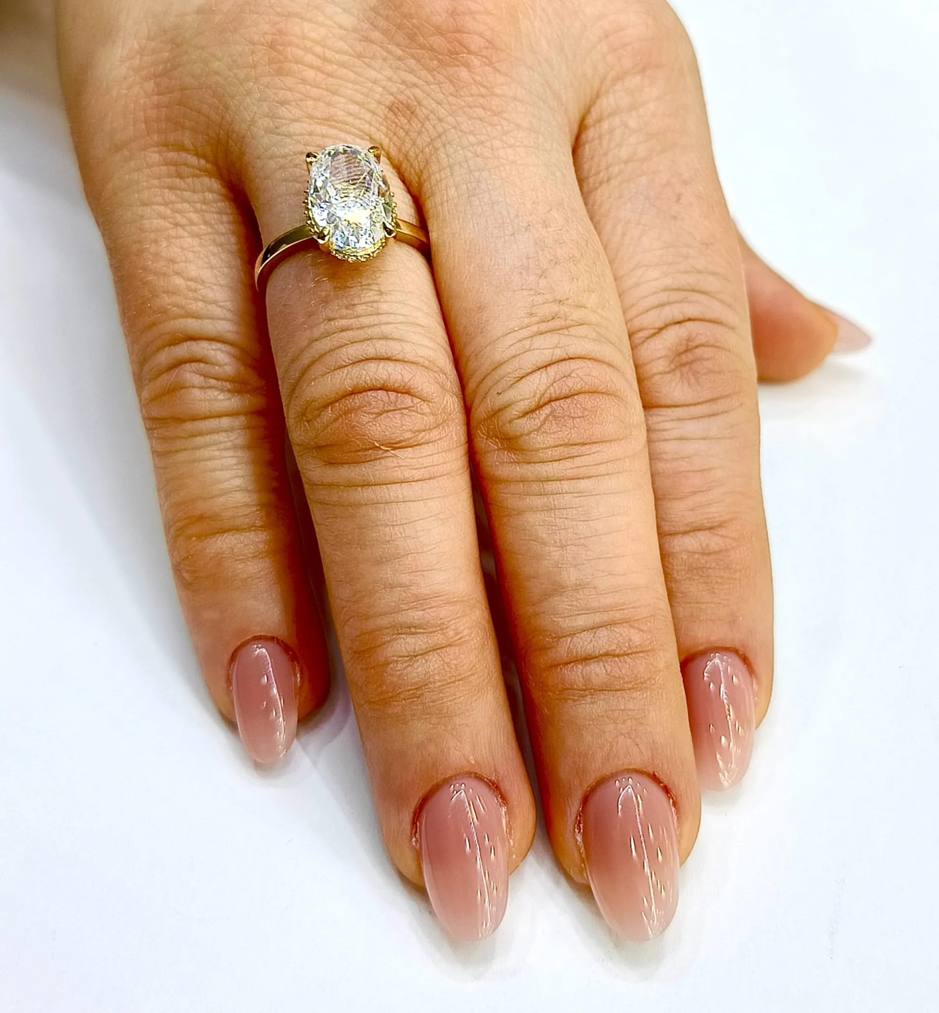 Favori Marka Oval Taşlı Yüzük