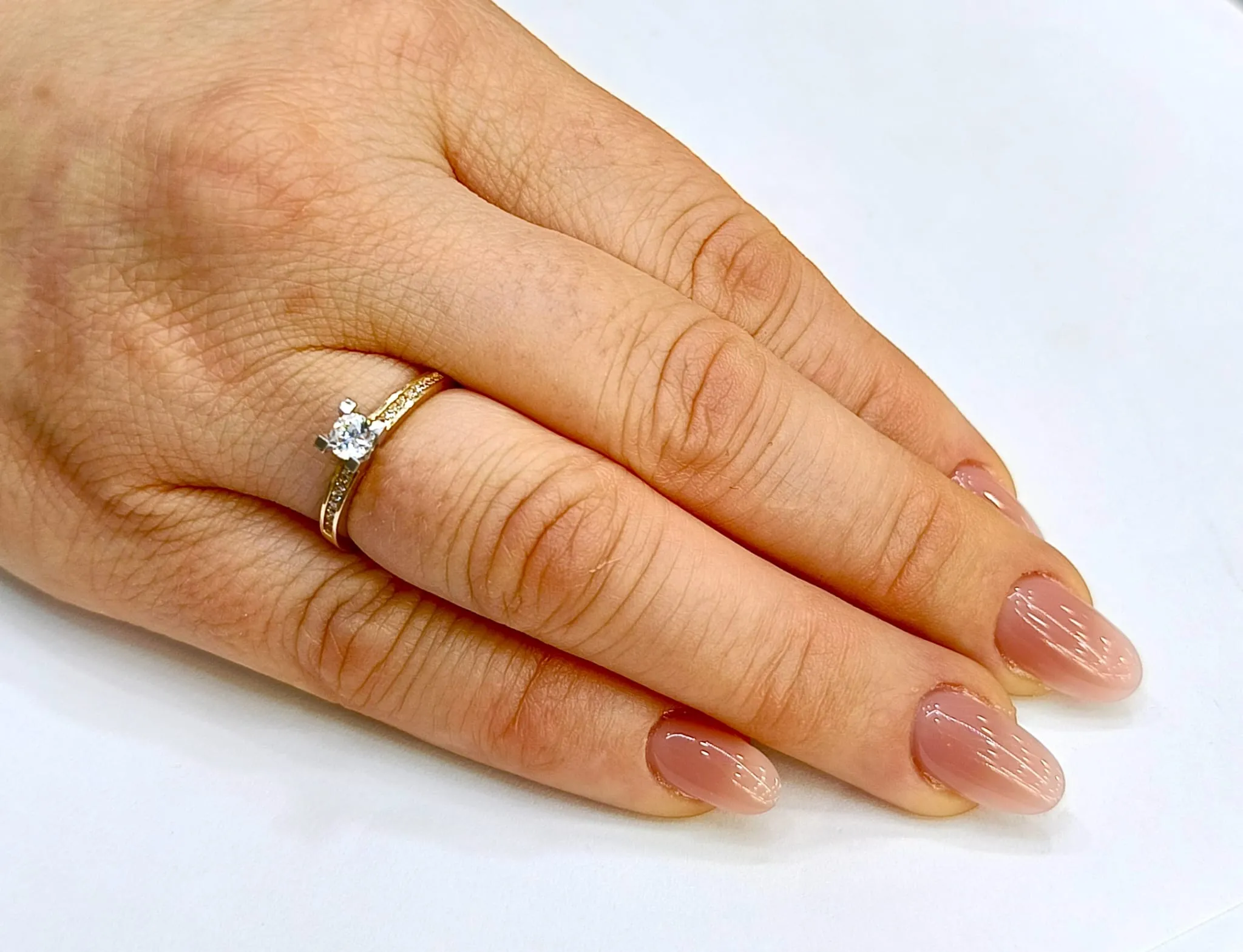 Favori Marka Tek Taş Model Yüzük