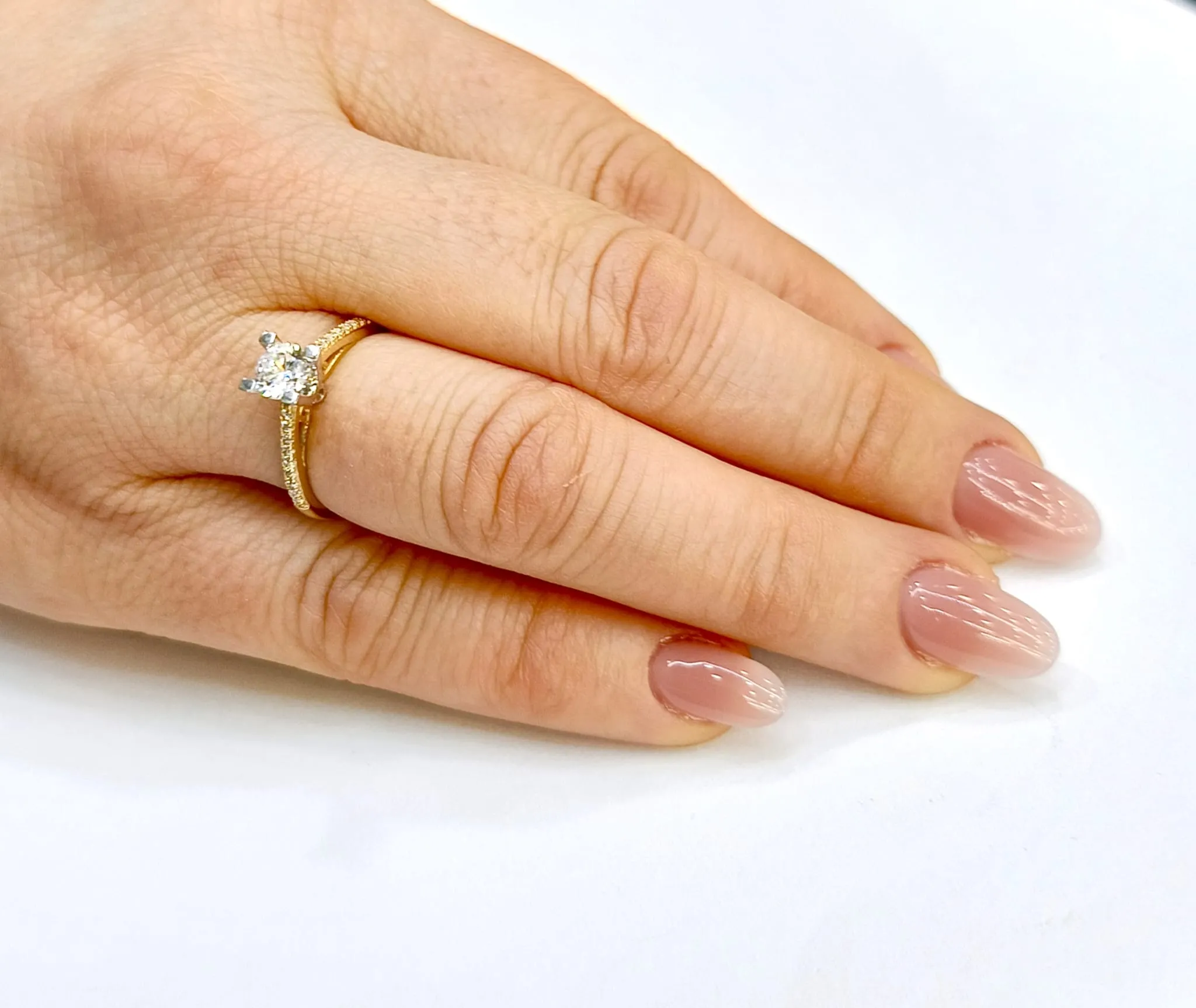 Favori Marka Tek Taş Model Yüzük