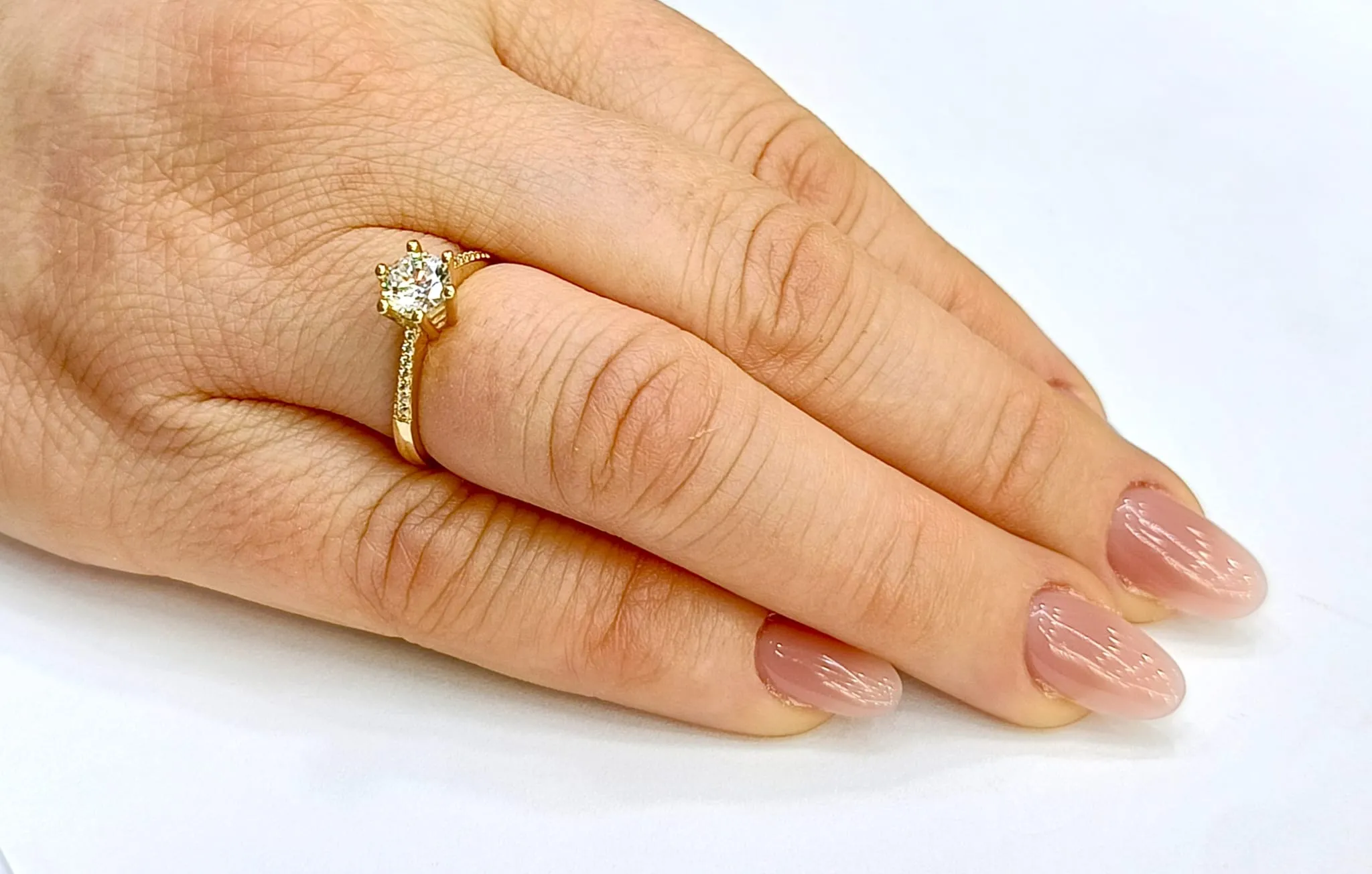 Favori Marka Tek Taş Model Yüzük