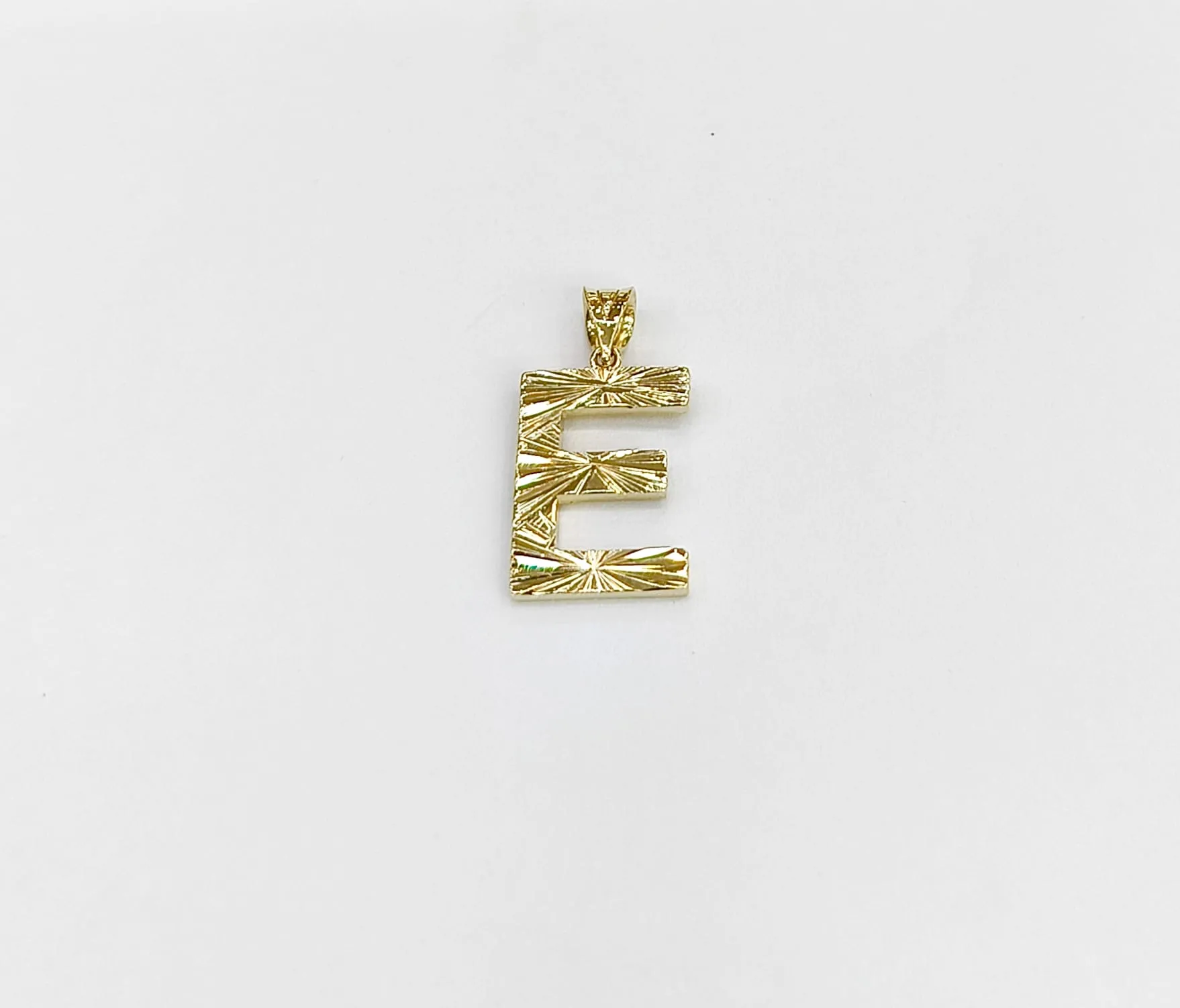 Favori Marka E Harfi Uç